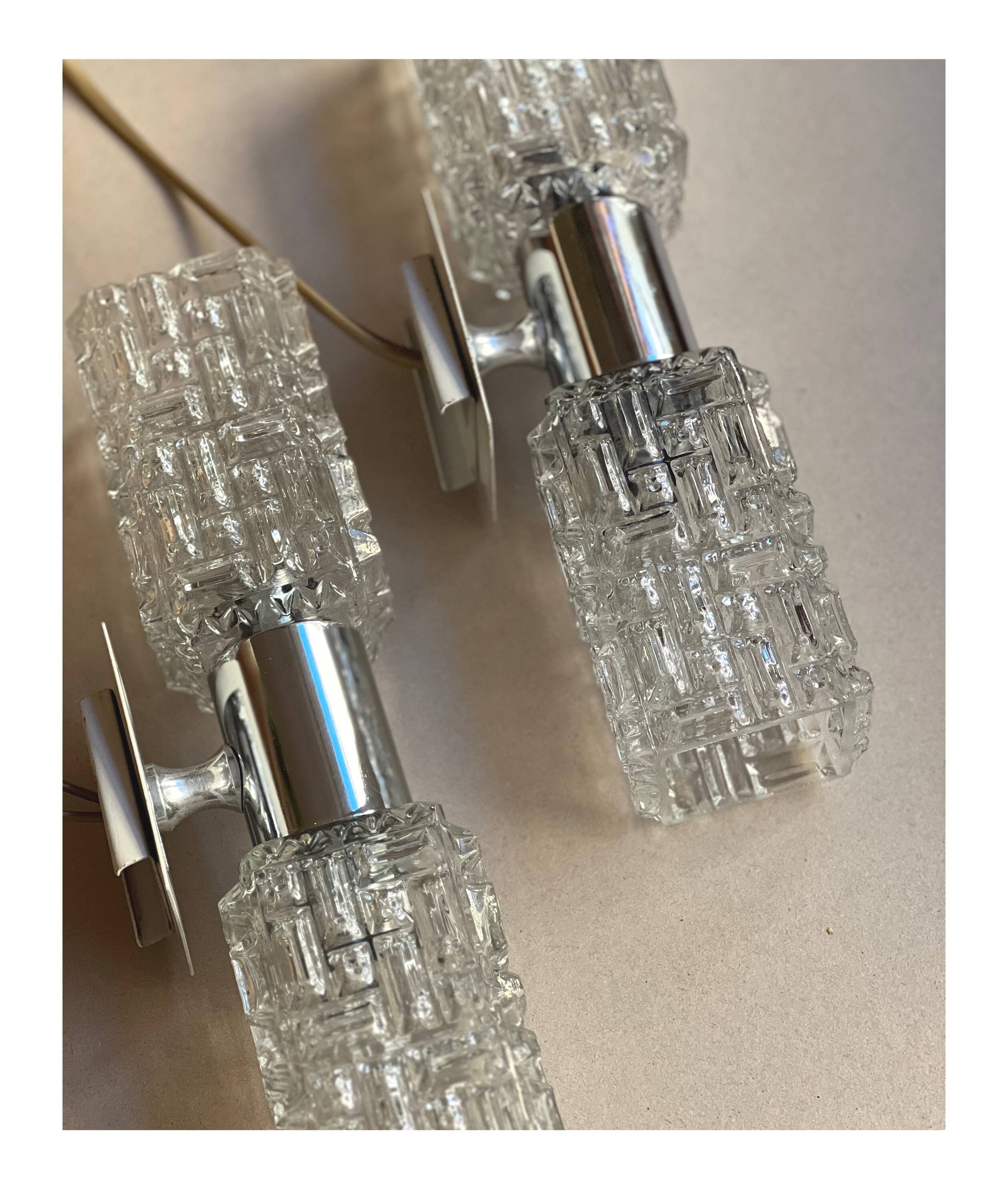 70s Faceted Crystal Pair of Sconces by Targetti Sankey