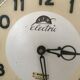 Horloge ancienne électrique vintage