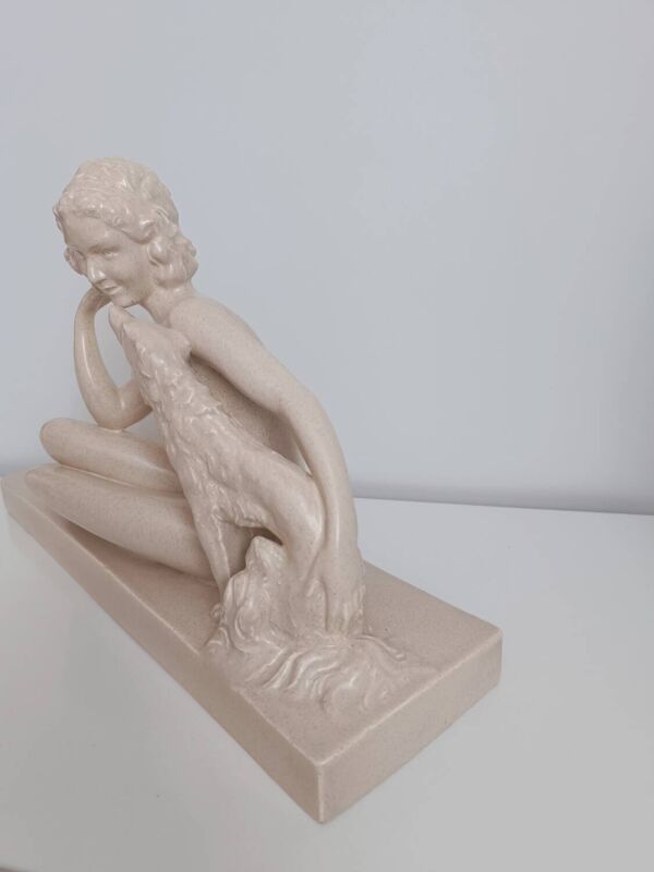 Femme Nue et Son Chien (Lévrier) - Statue en Céramique Beige - Signée Charles Lemanceau - 1930