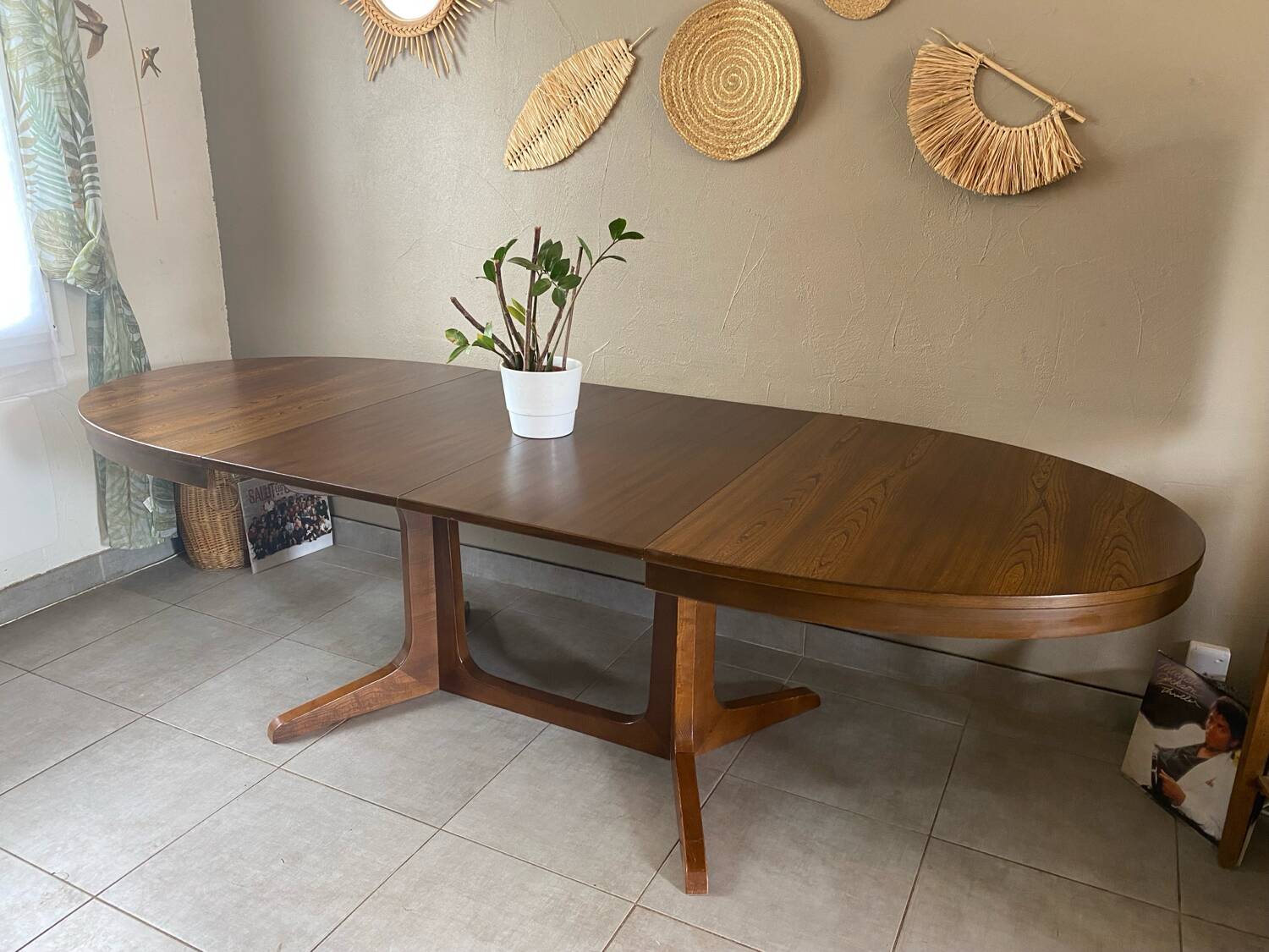 Vintage oval Baumann table