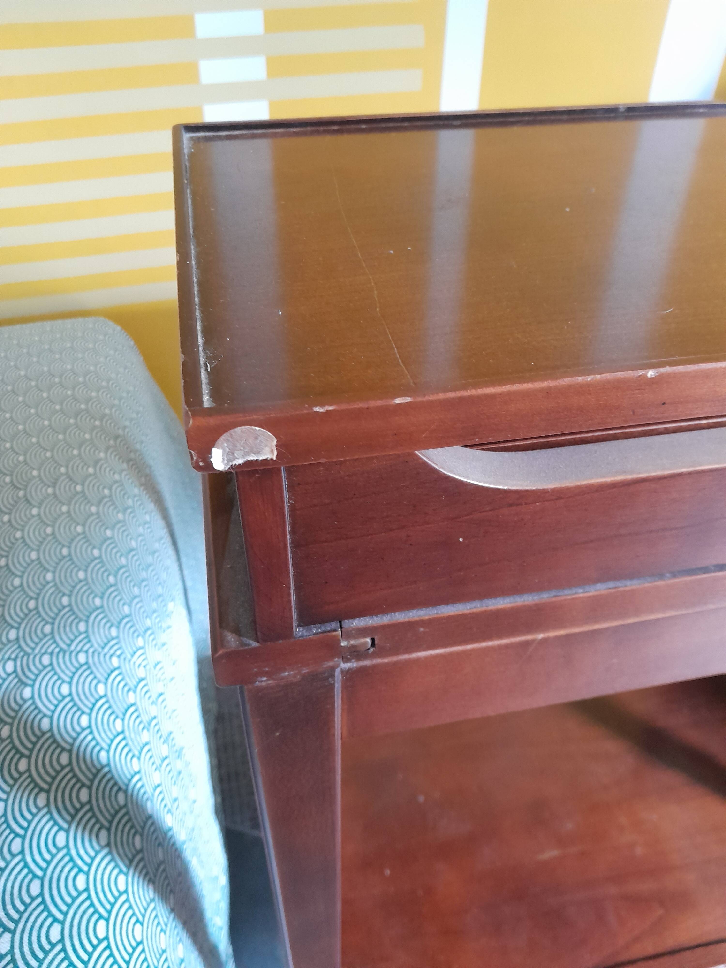 Bureau d’appoint vintage en bois massif – Ateliers Berniolles (Réf. 386)