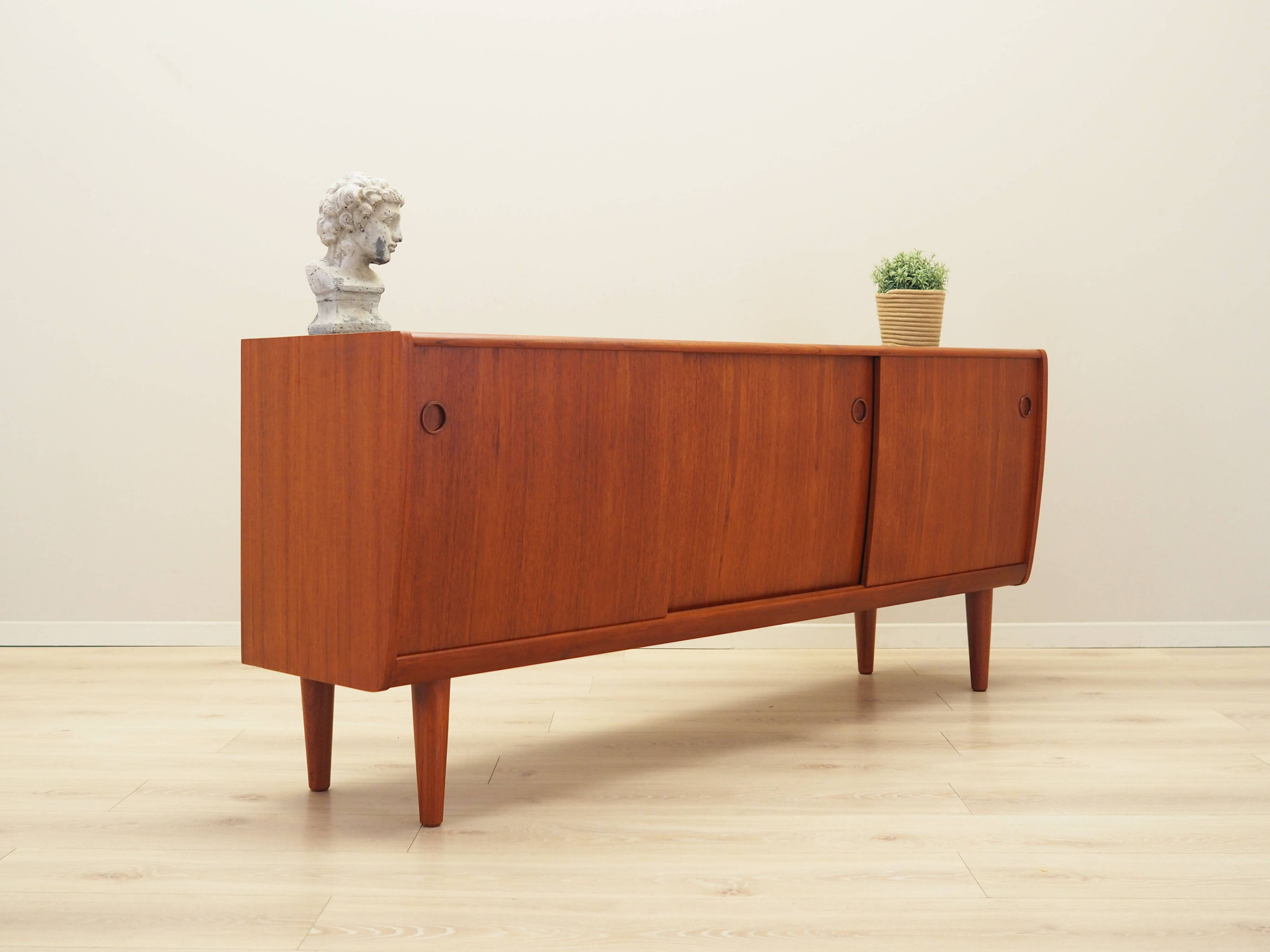 Buffet en teck, design danois, années 1970, production : Danemark
