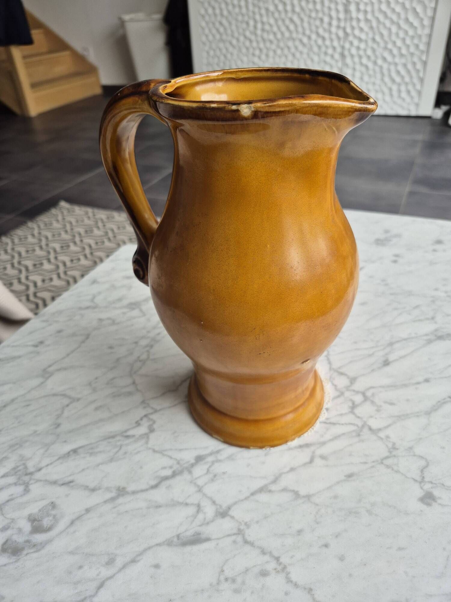 Vintage ochre yellow earthenware jug – Saint-Clément no. 7518 – Vase carafe