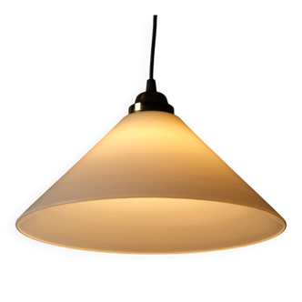 Suspension opaline conique, laiton doré, design scandinave, années 1980