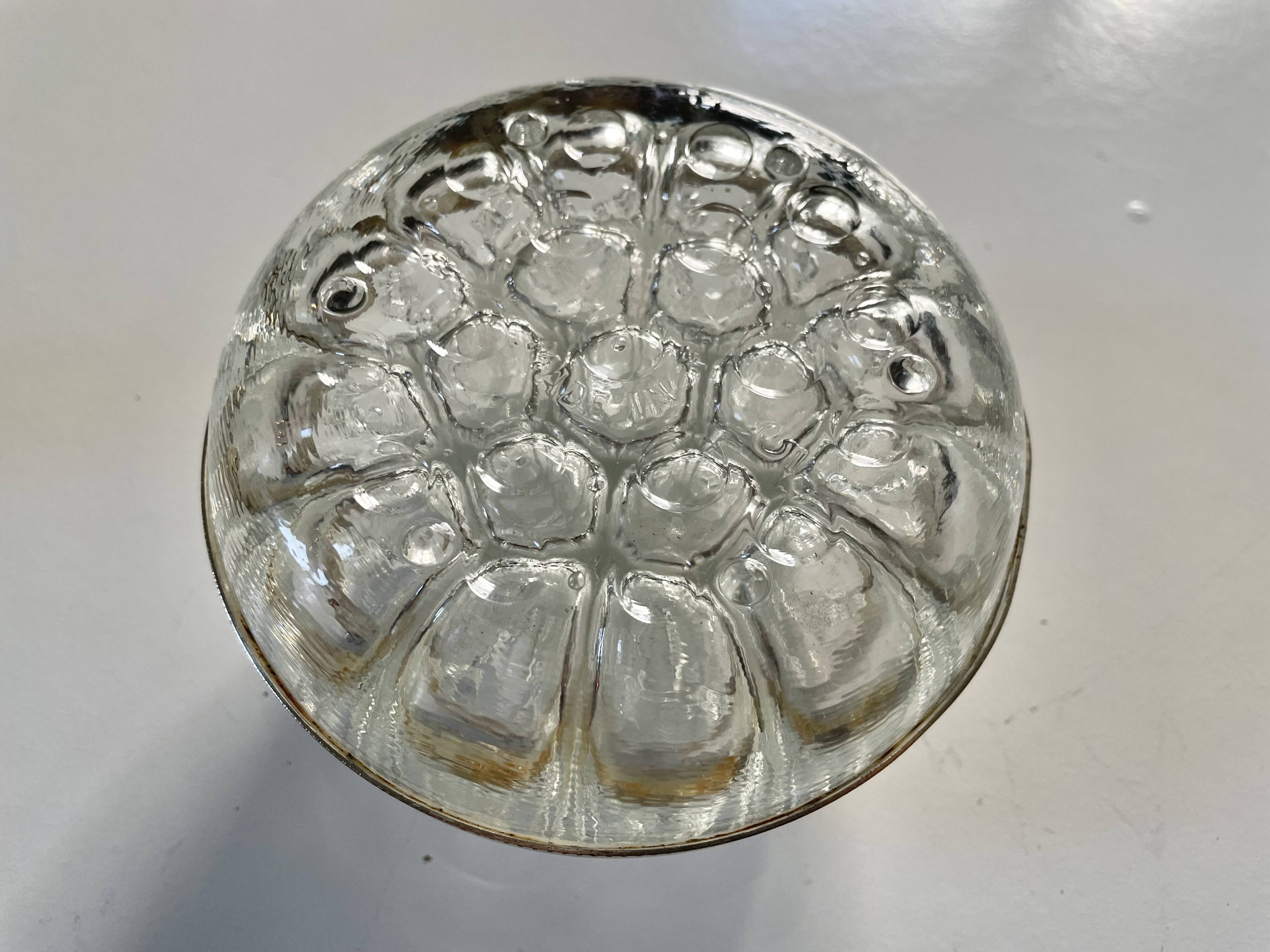 Crystal flower frog from Reims