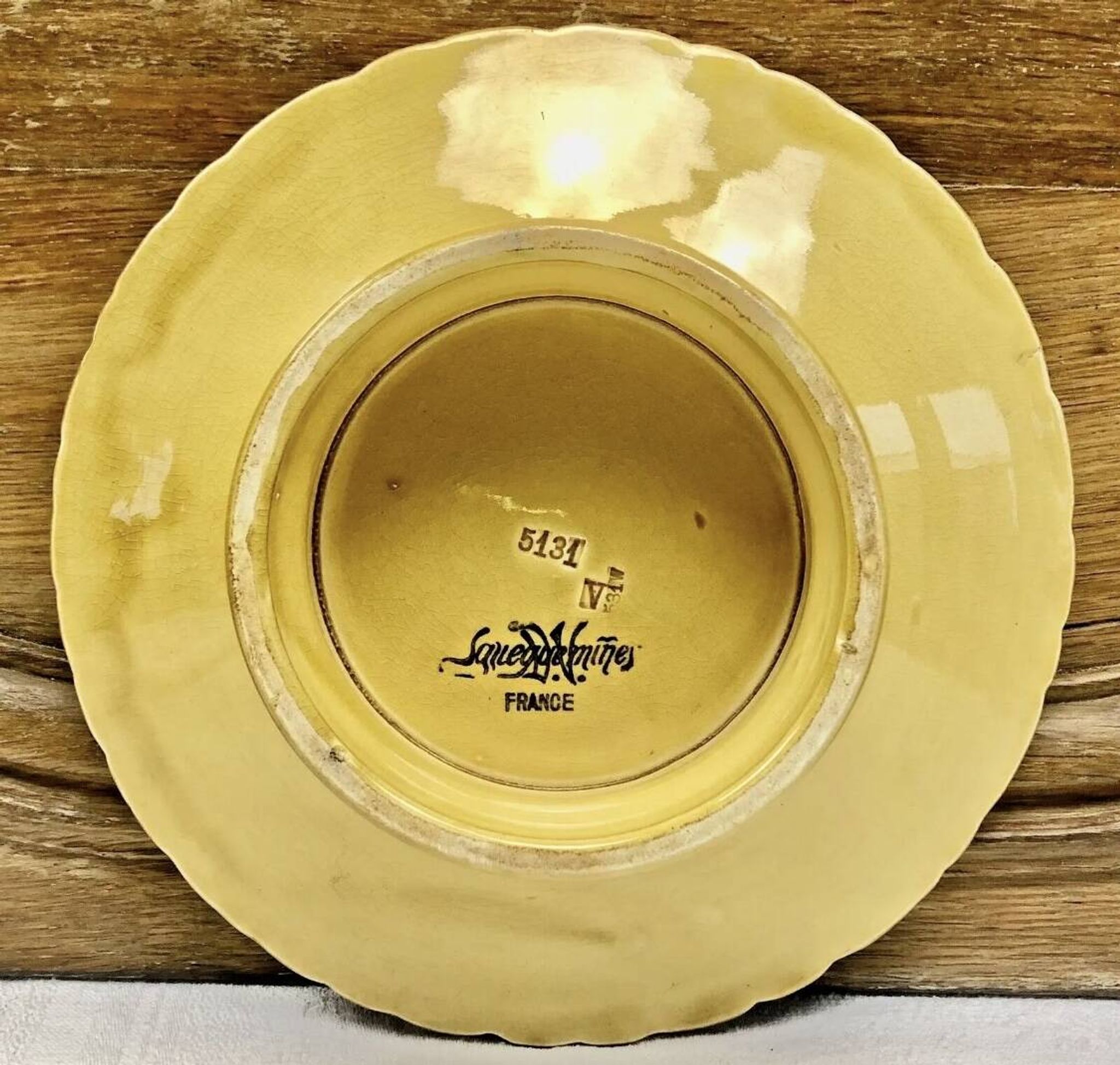 assiette montée plat à gâteaux fruits barbotine Sarreguemines