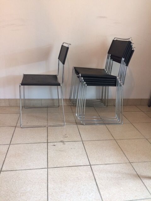 Lot of 6 design black leather and chrome chairs