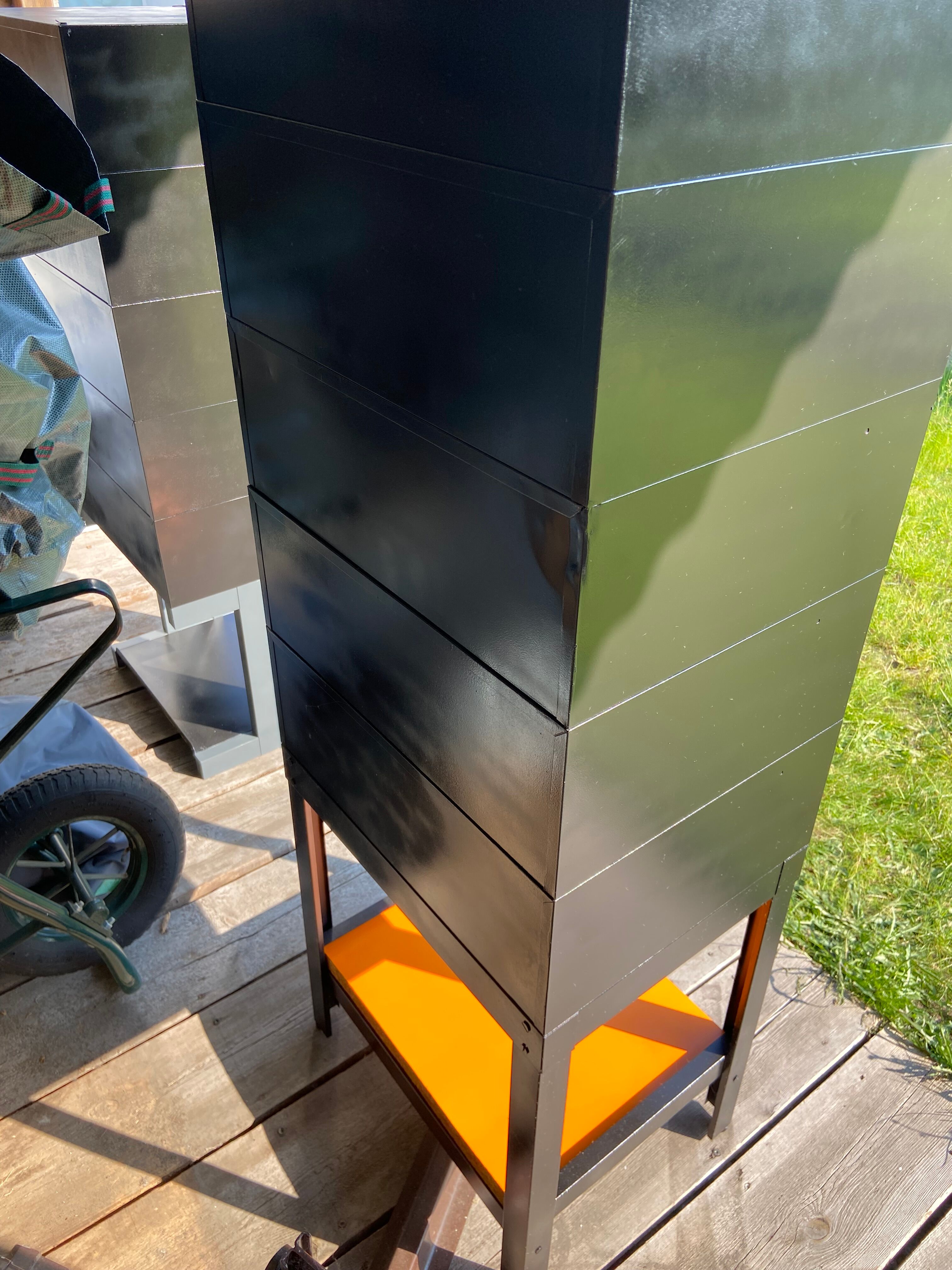 Metal cabinet with drawers