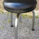 Tabouret en skaï et inox