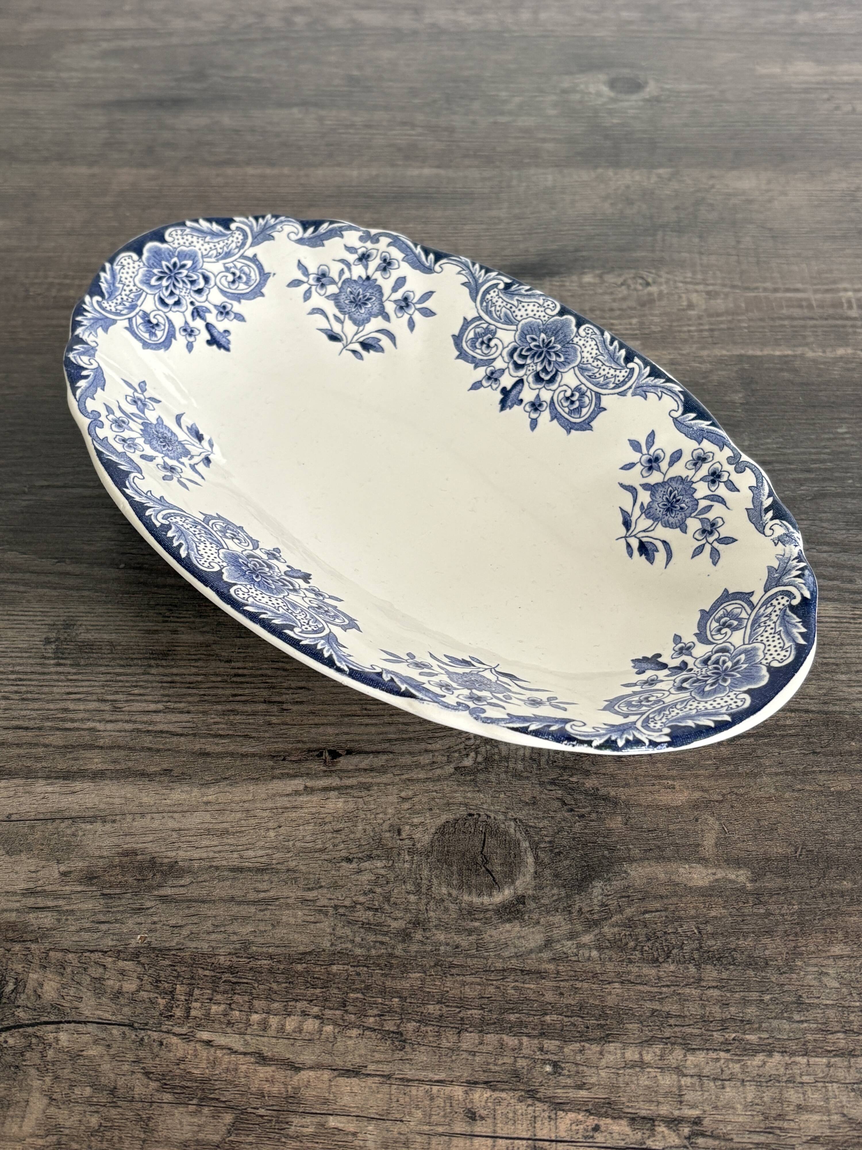Old oval dish in Boch Frères Keramis earthenware.