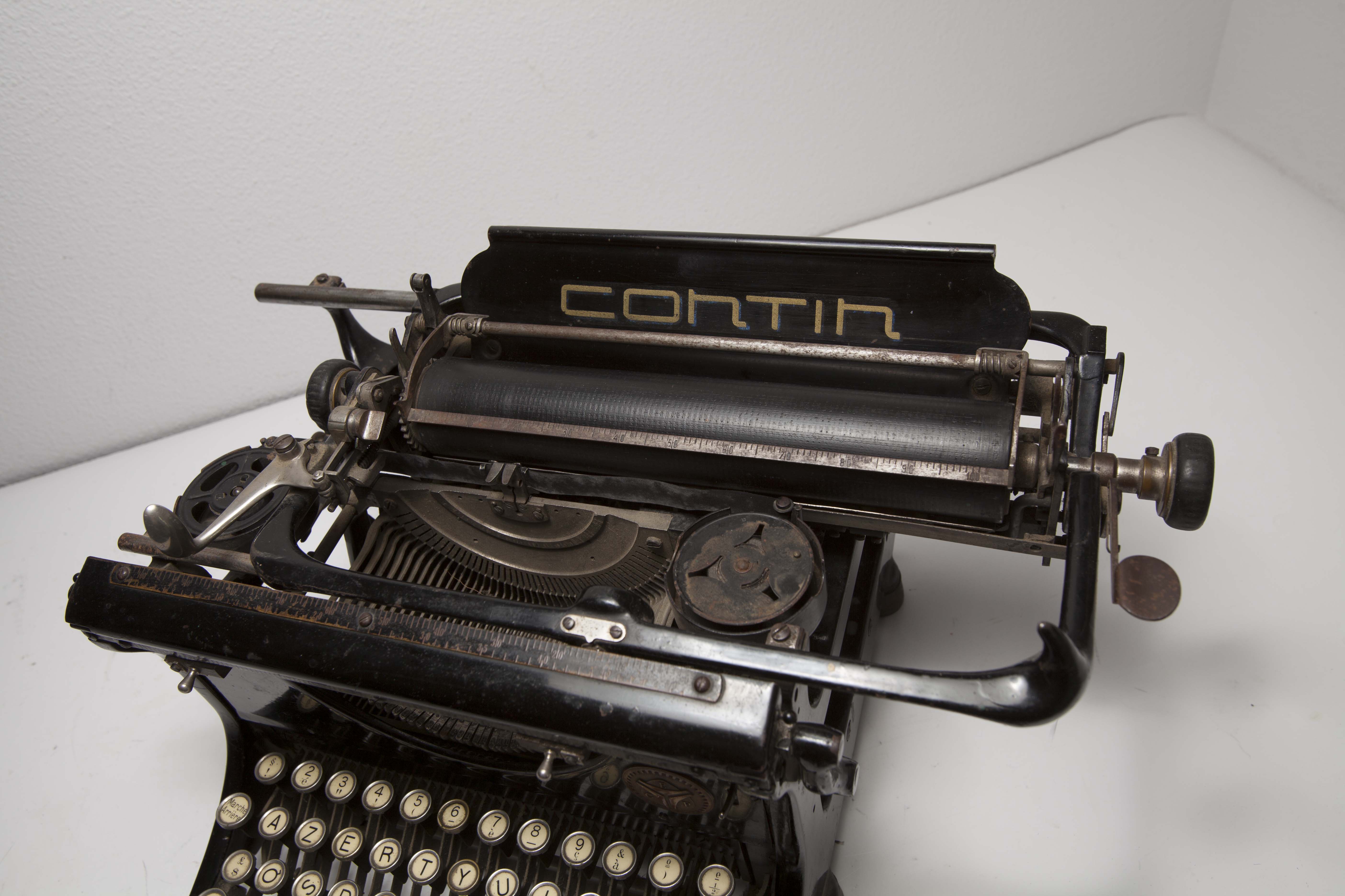 Typewriter continsouza 20s
