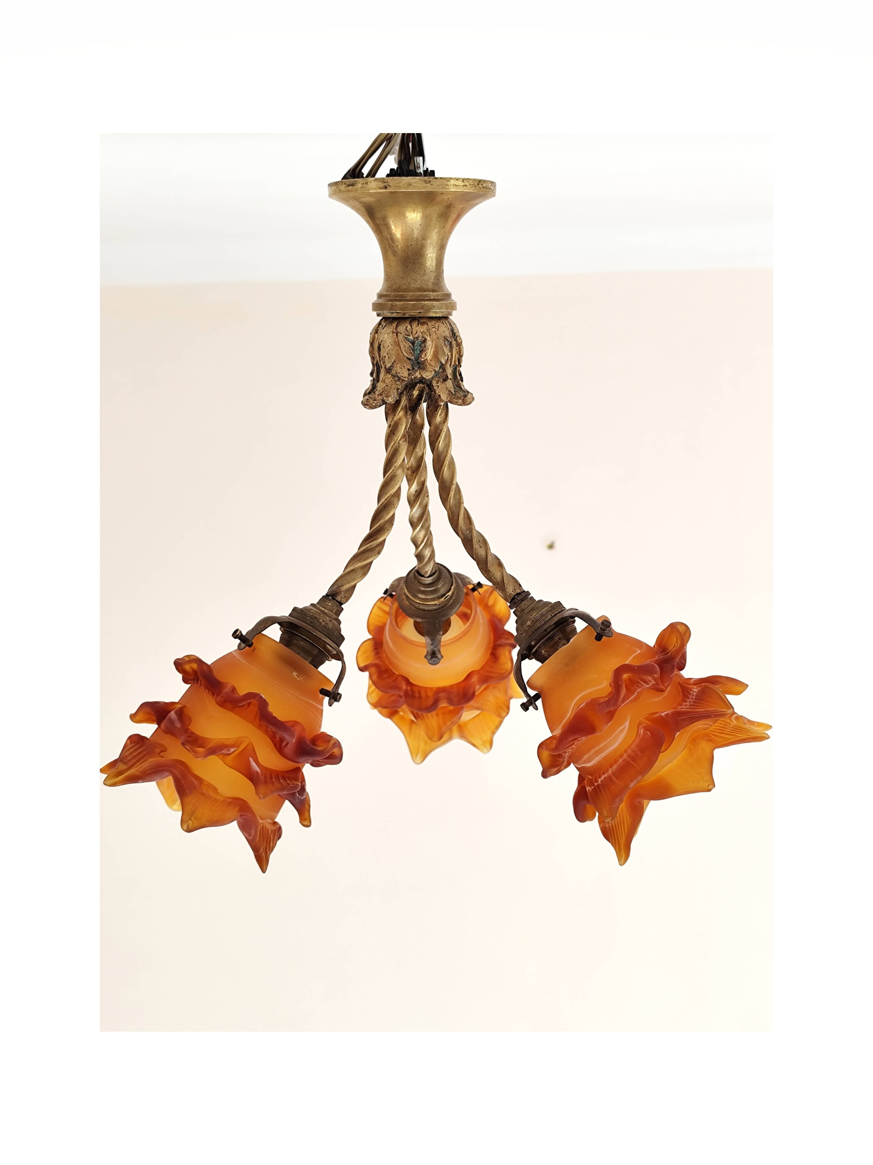 chandelier in Rococo style made of gilded bronze with 3 branches and tulips