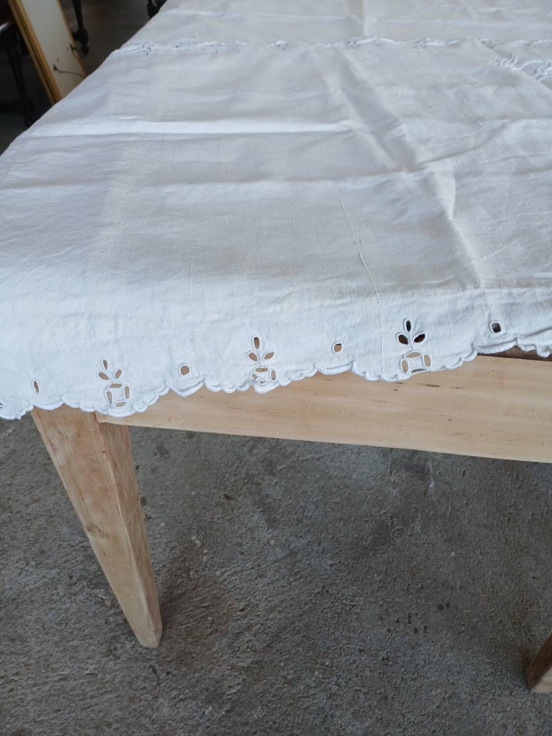 Antique flat sheet and 2 pillowcases set