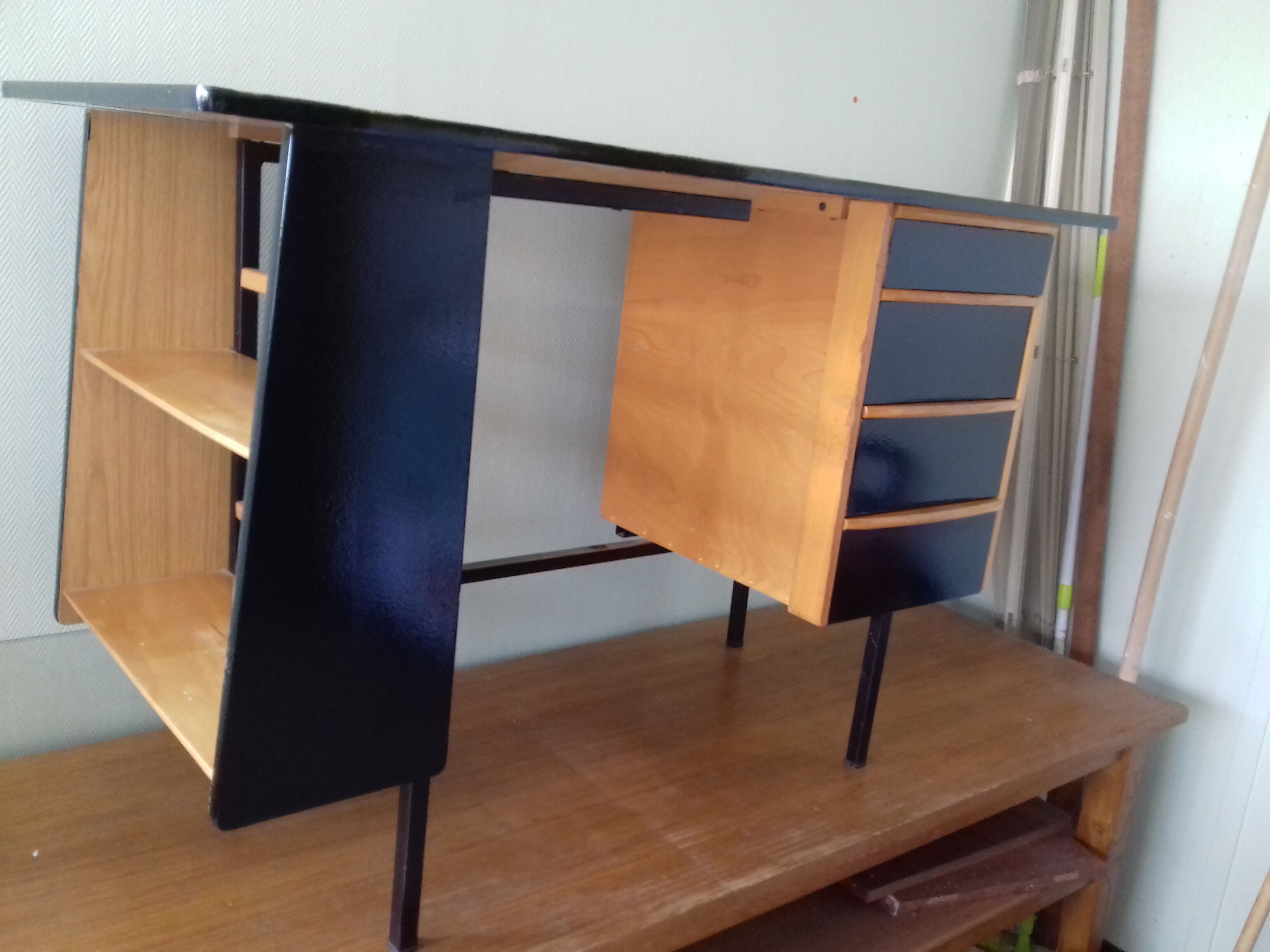 Bureau vintage années 70