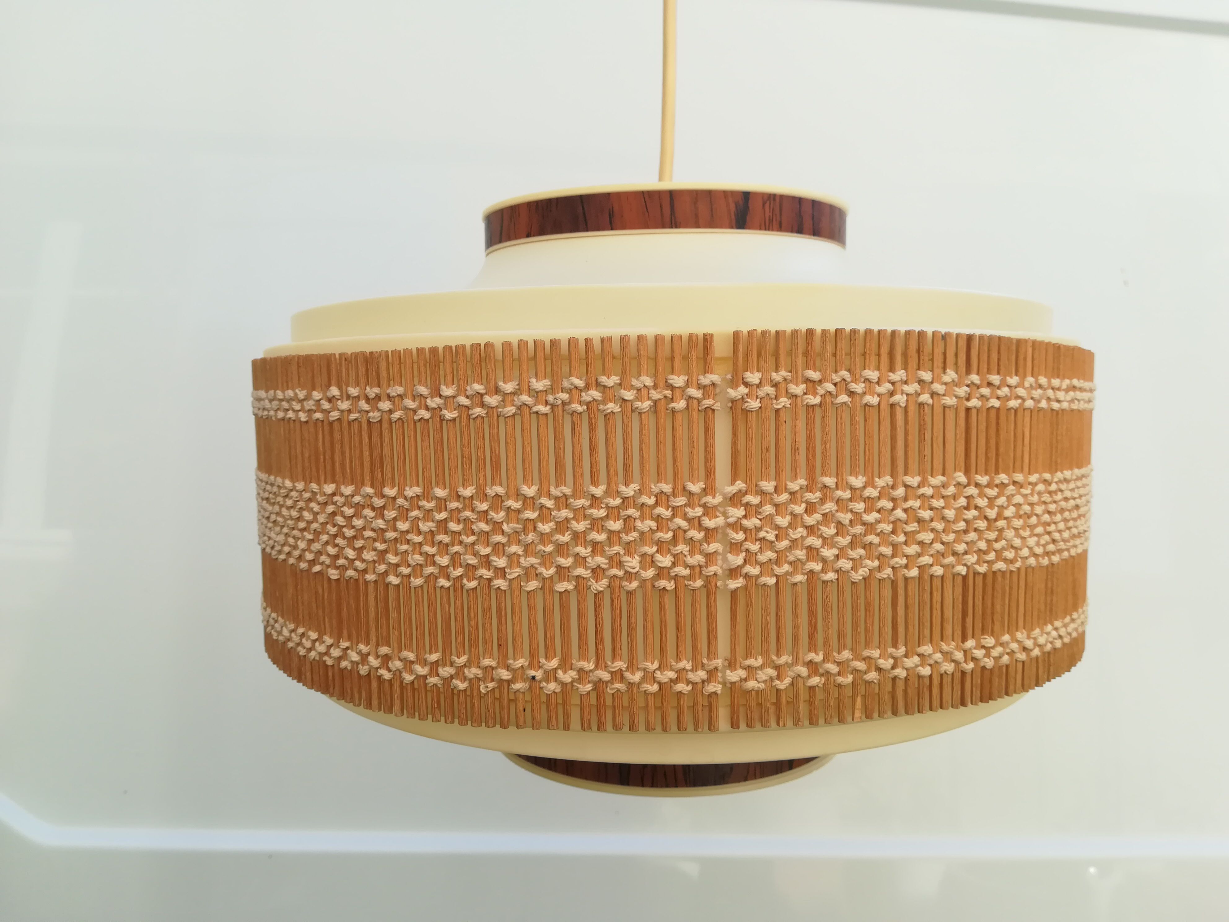 Plastic suspension and rattan