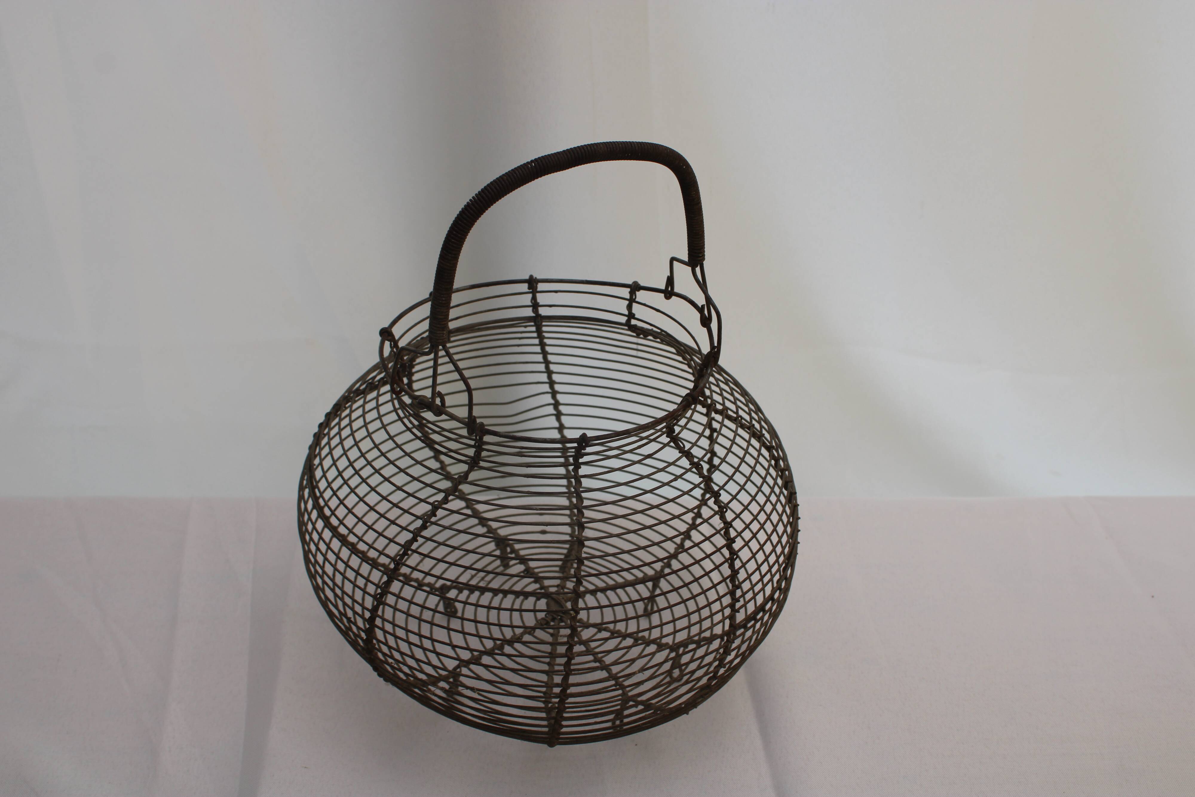 Egg basket