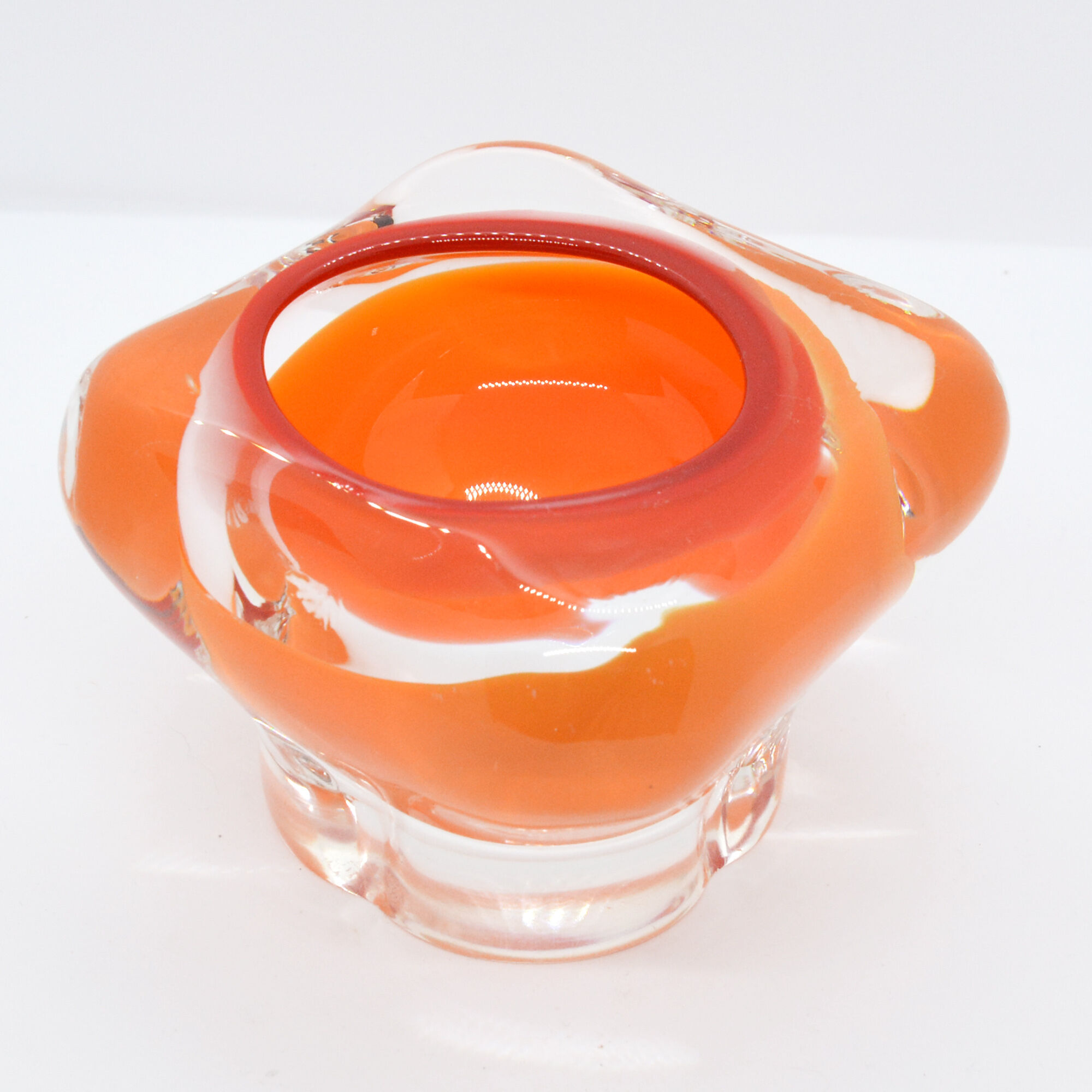 Organic ashtray bowl designed by Karel Wünsch, Czechoslovakia of the 1960s