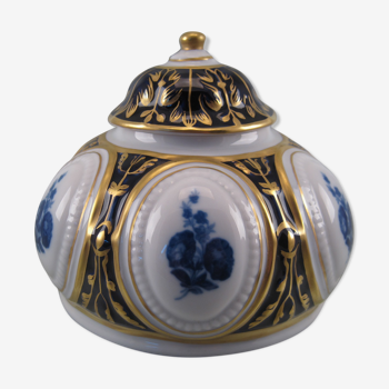 Ancienne bonbonnière en fine porcelaine royal dux made in czechoslovakia xx ème
