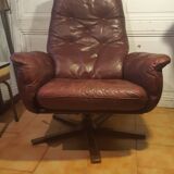 Superb relax armchair in burgundy leather "G Möbel Sweden".