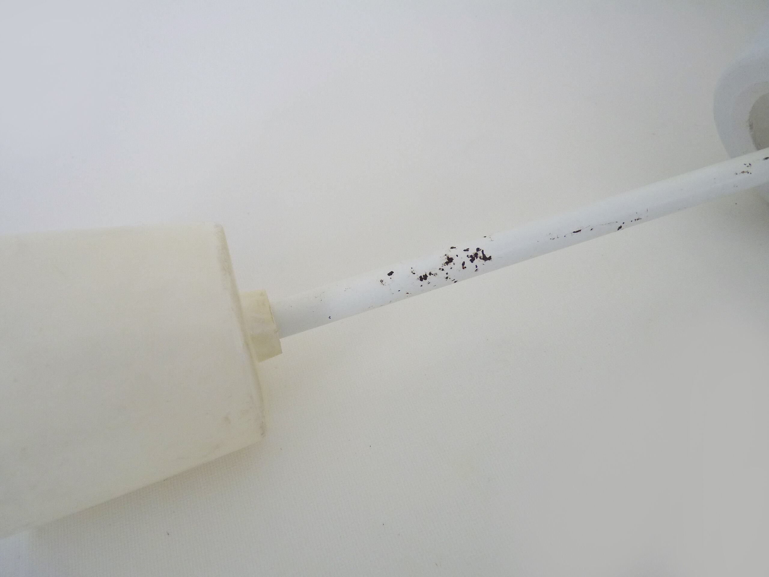 Vintage industrial suspension in glass and metal rod, factory, workshop, garage. Year 50