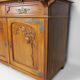 Buffet Art Nouveau en acajou sculpté et vitraux, vers 1900
