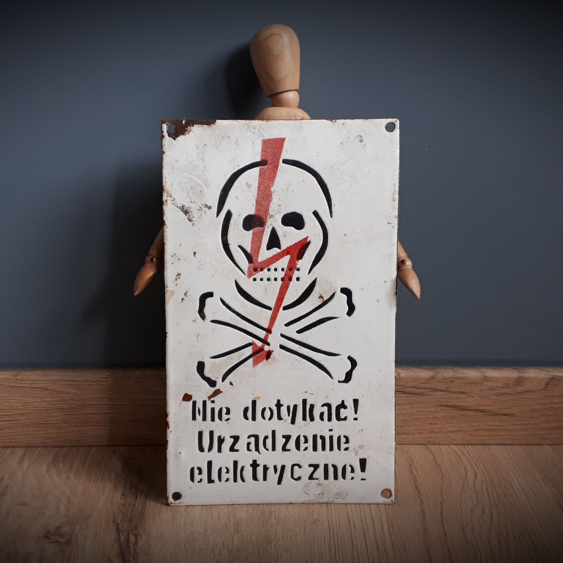 Enamelled plate skull Poland 7