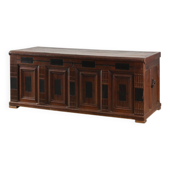 17th Century French Oak Storage Trunk or linen chest