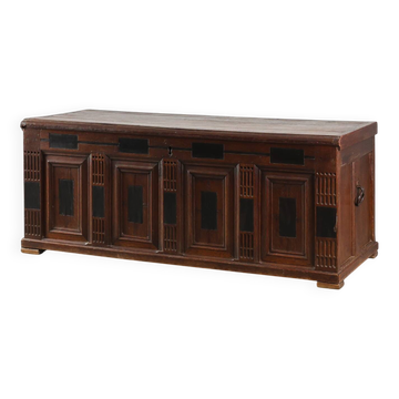 17th Century French Oak Storage Trunk or linen chest