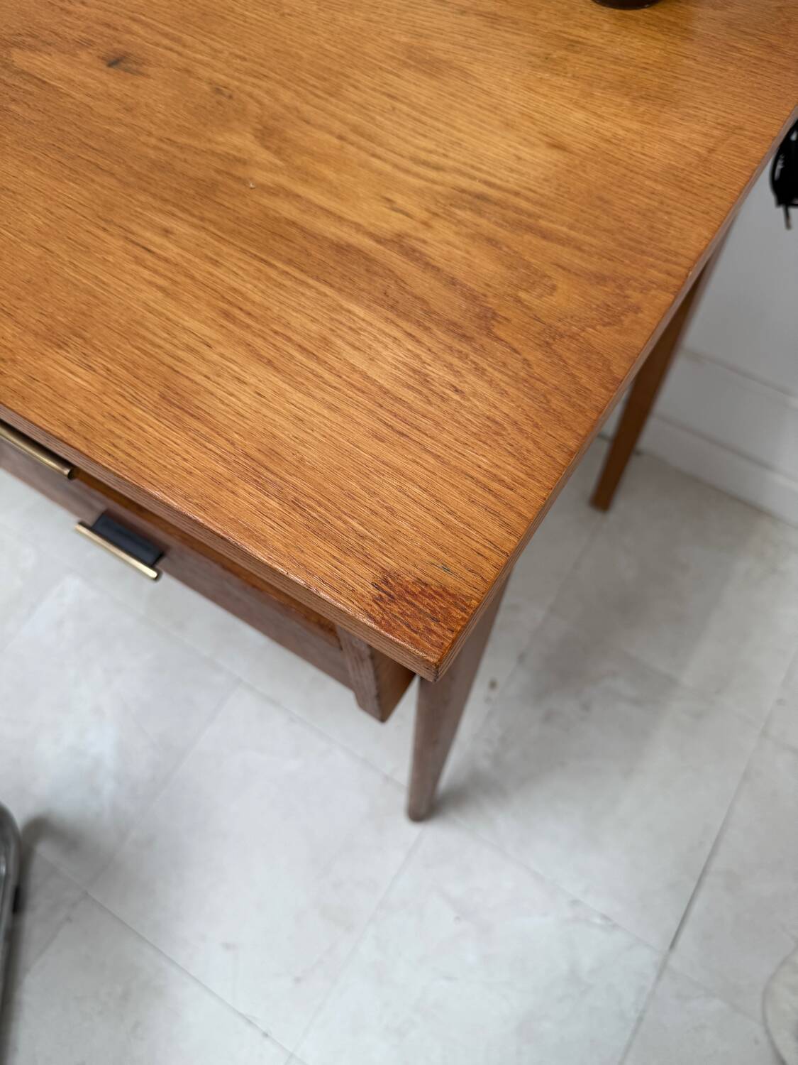 Desk with compass legs