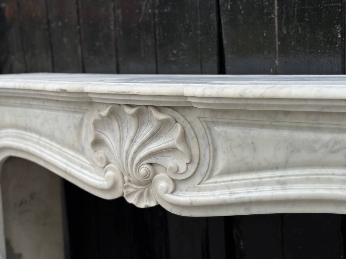 Louis XV style fireplace in white Carrara marble, circa 1880