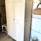 Armoire parisienne