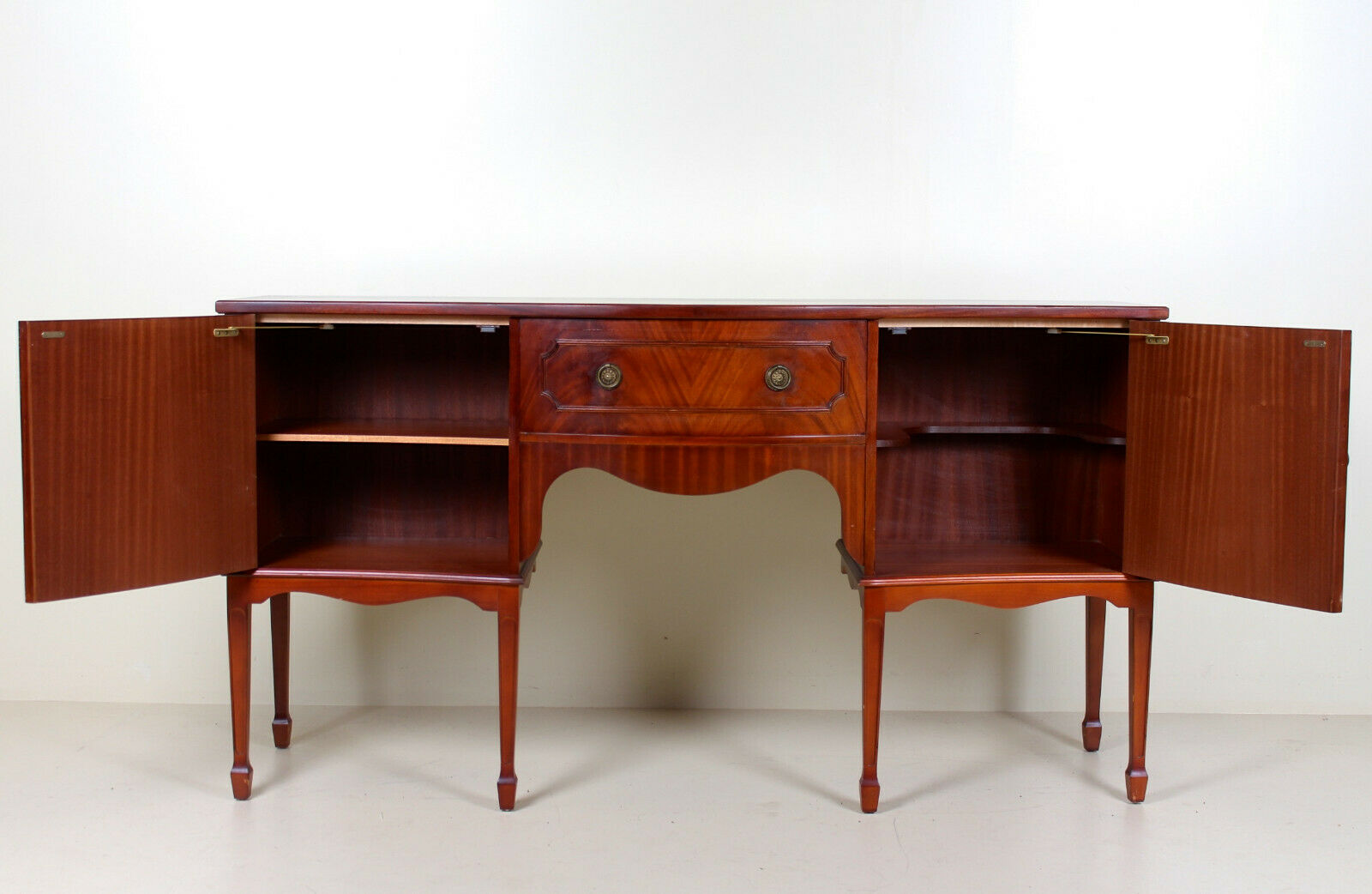 Cuban vintage buffet mahogany credence marquetry inlaid with beautiful quality