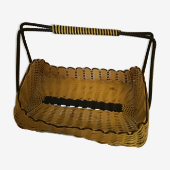 Small basket shape tray in scoubidou and iron forge