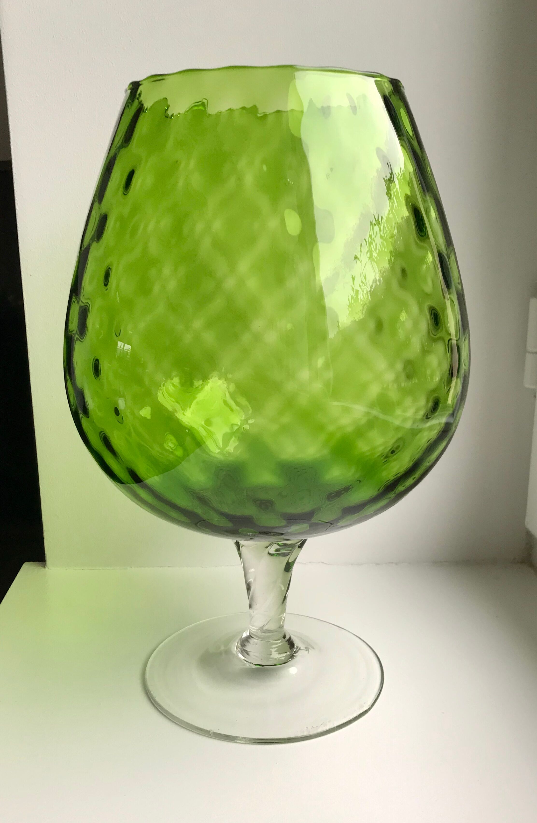 Italian vase, cup in green glass 70s