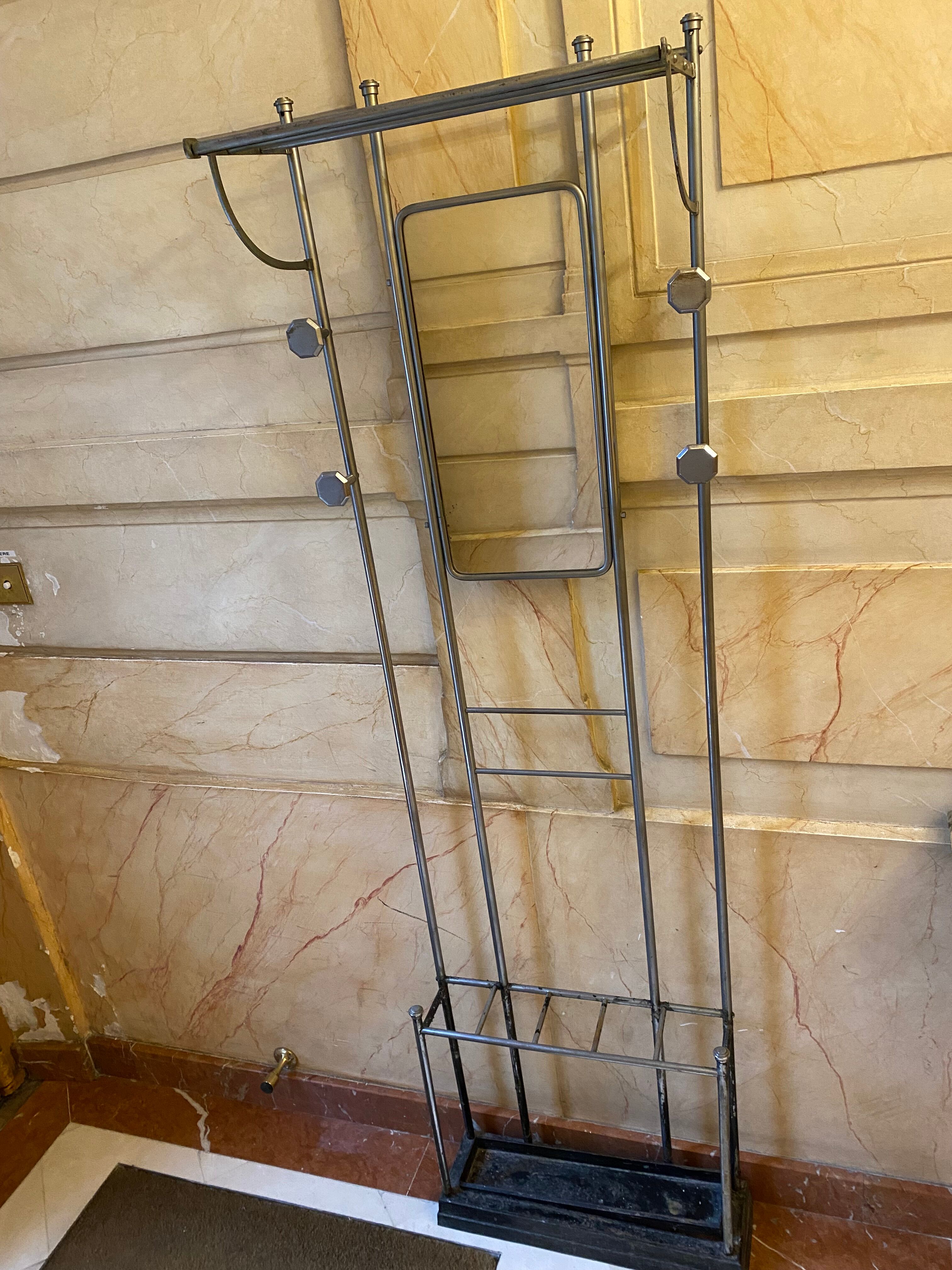 Coat rack in chromed metal