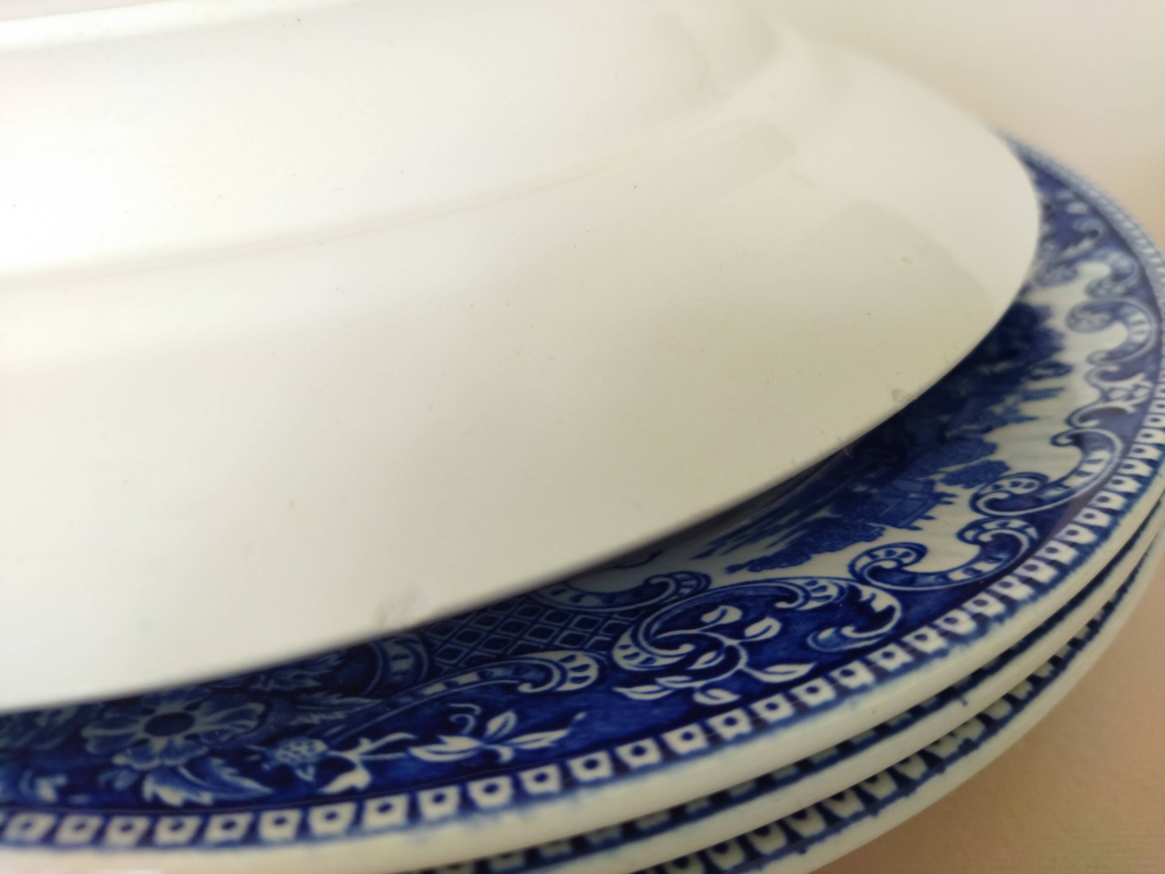 Royal Sphinx Maestricht P. Regout "Cambridge Old England" blue & white soup plates