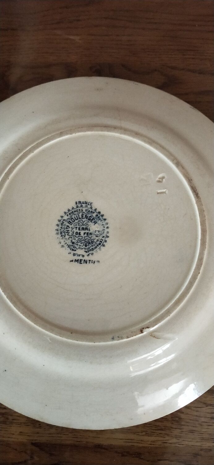 Set of two Terre de fer Parmentier hollow plates