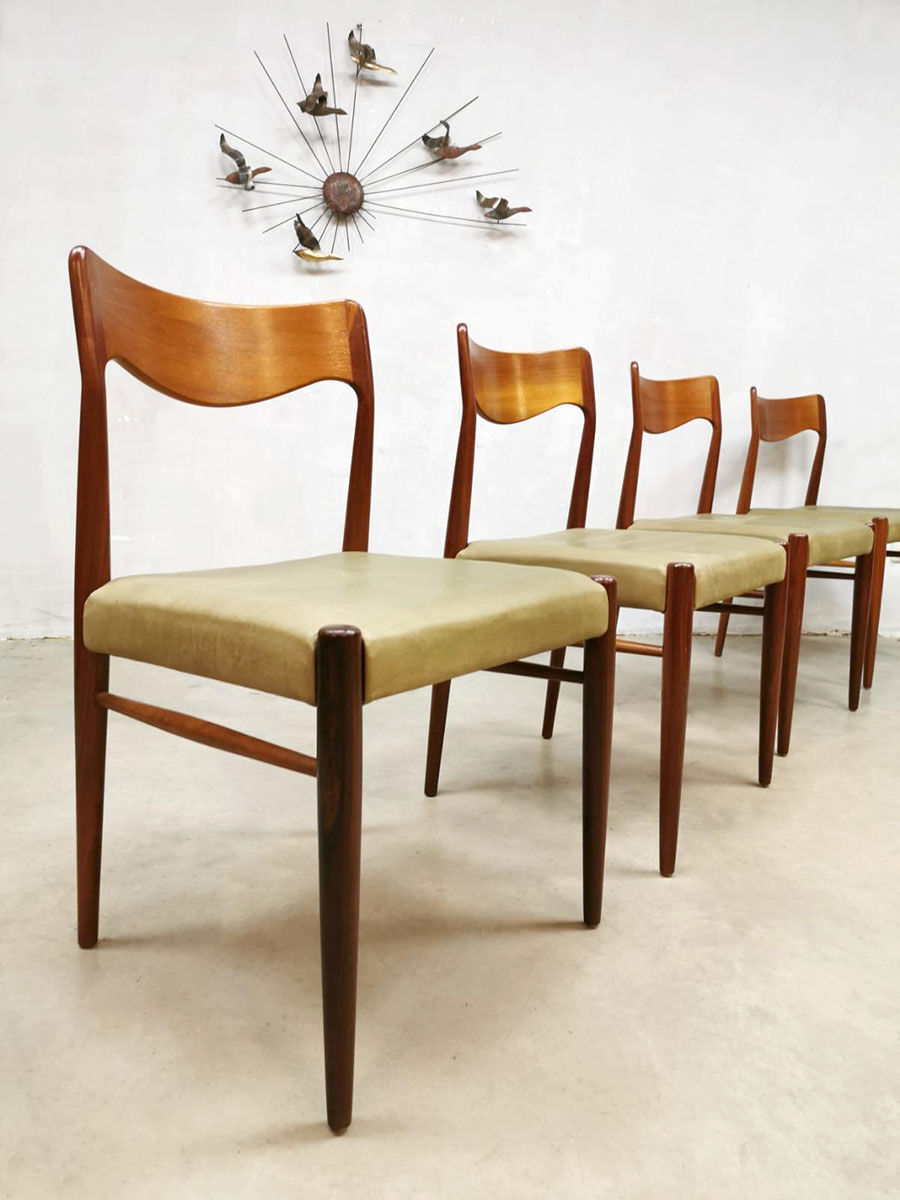 Set of 4 Danish chairs Niels O. Møller for J.L. Møller møbelfabrik