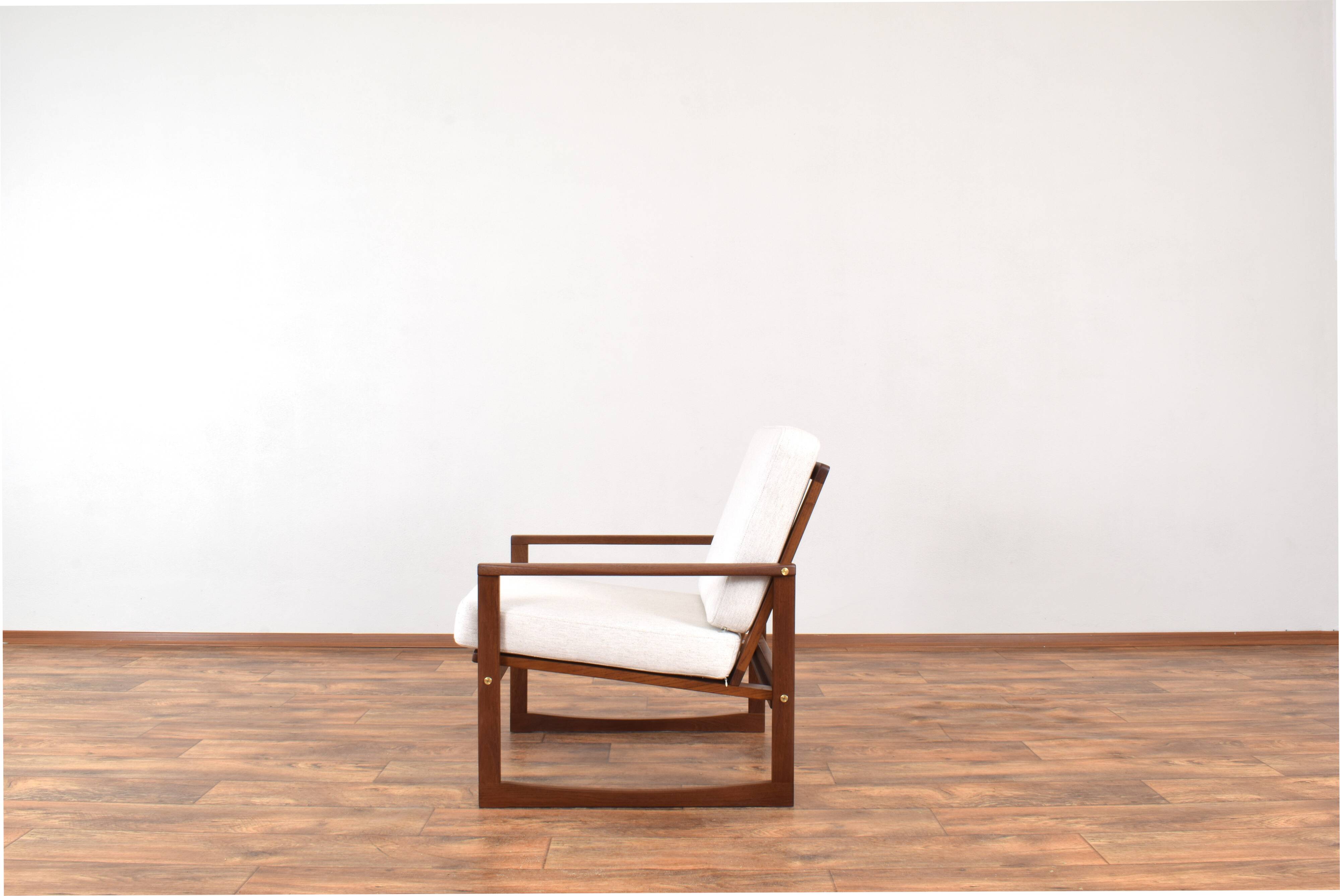 Lounge chair by Juul Kristensen and danich teak lounge chair, set of 2