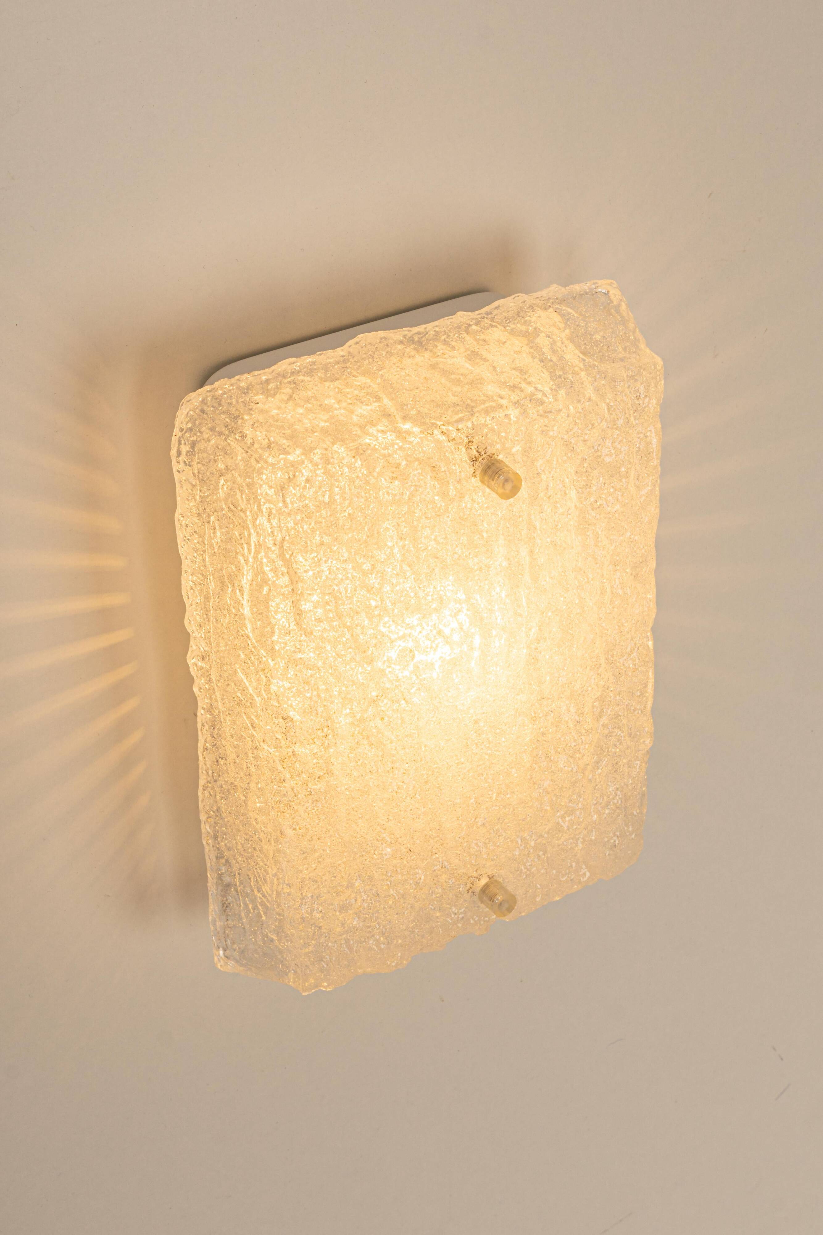 Small wall lamp in glass, Austria, 1960s