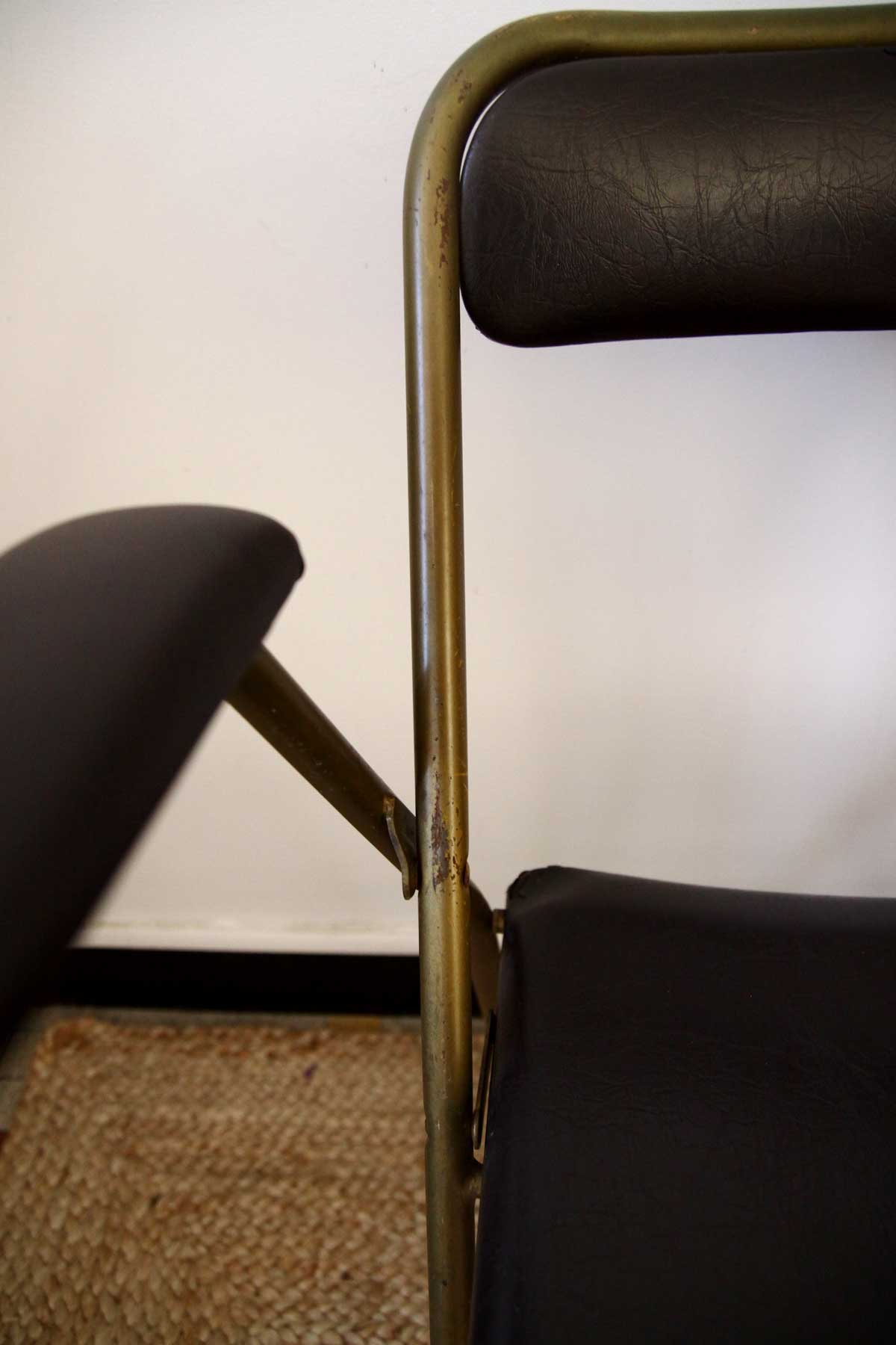 Lot of 4 metal and skai folding chairs