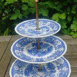 Servant dish with 3 floors in porcelain from Villeroy & Boch model Burgenland blue