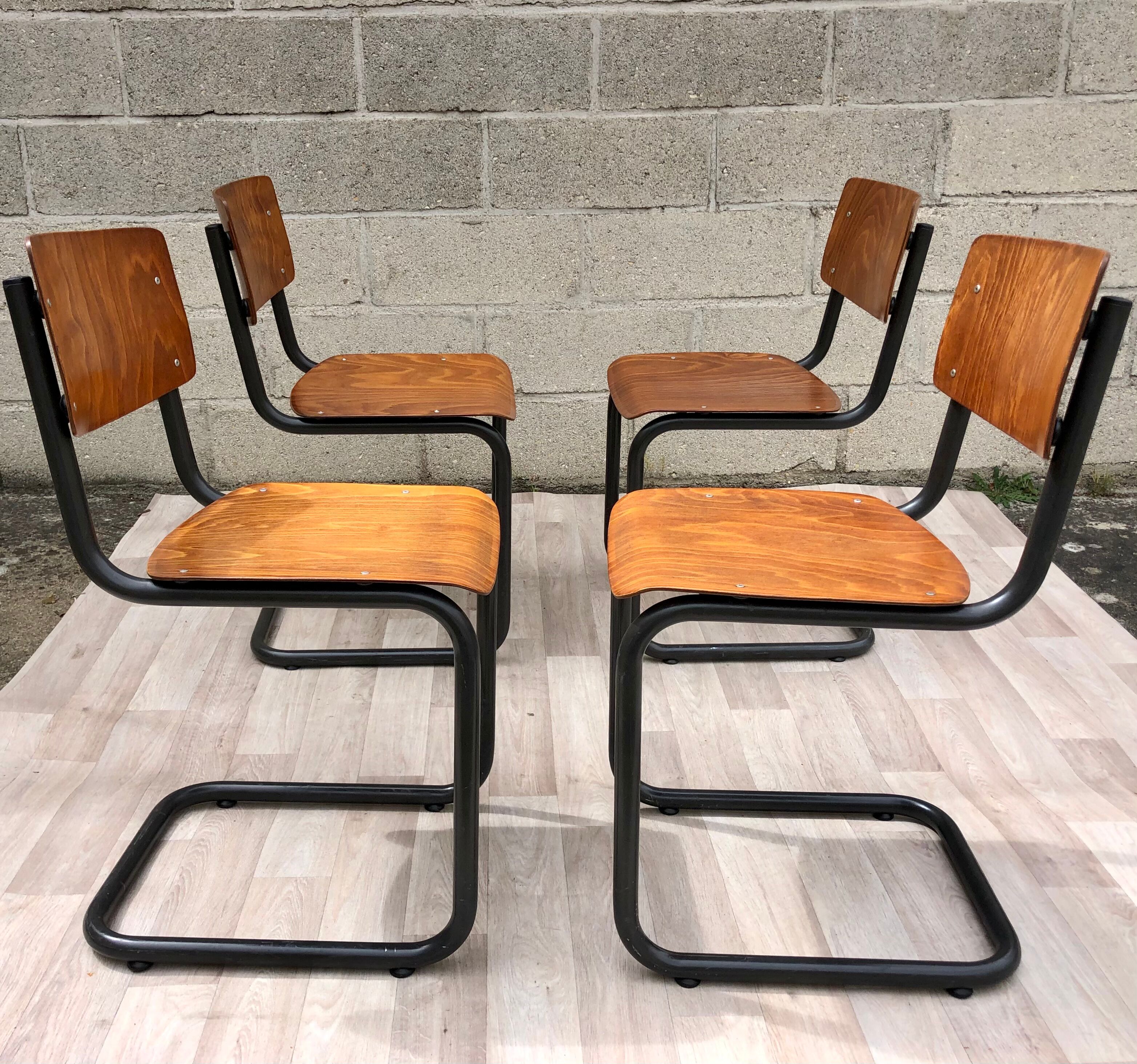 Lot of 4 chairs Vintage Arhend Cantilever oak color