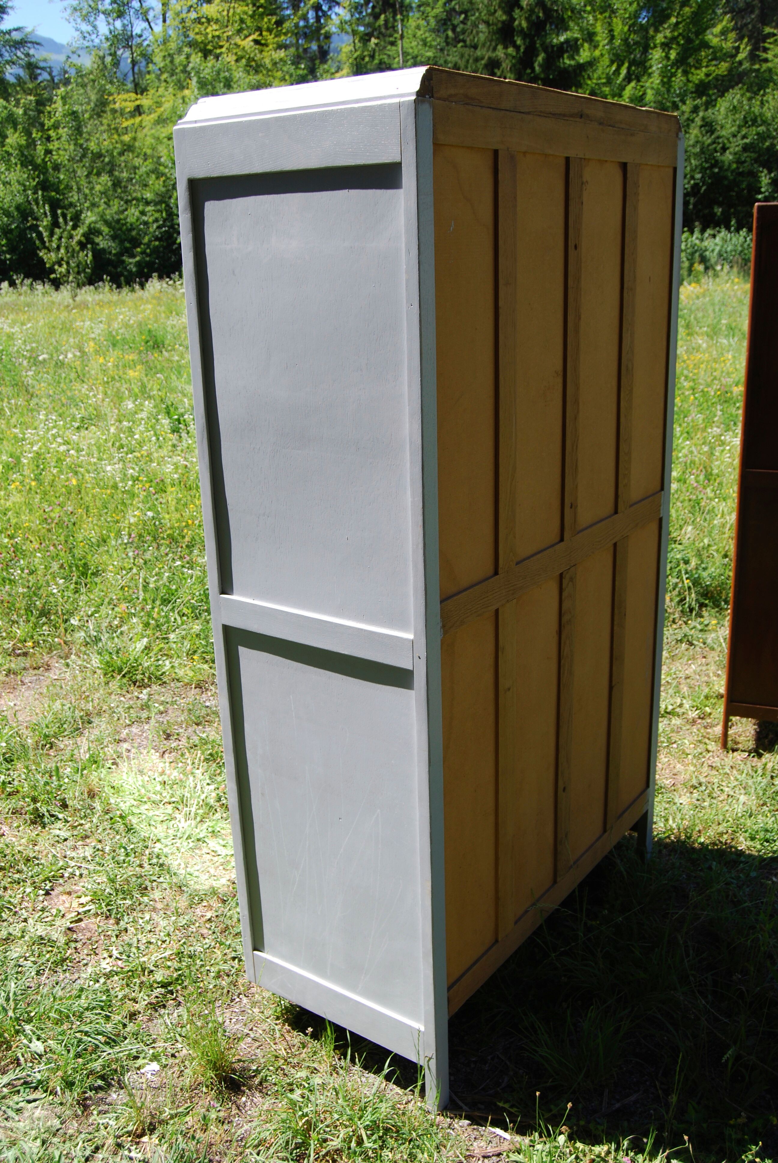 Wardrobe with drawers. 208x116x55cm