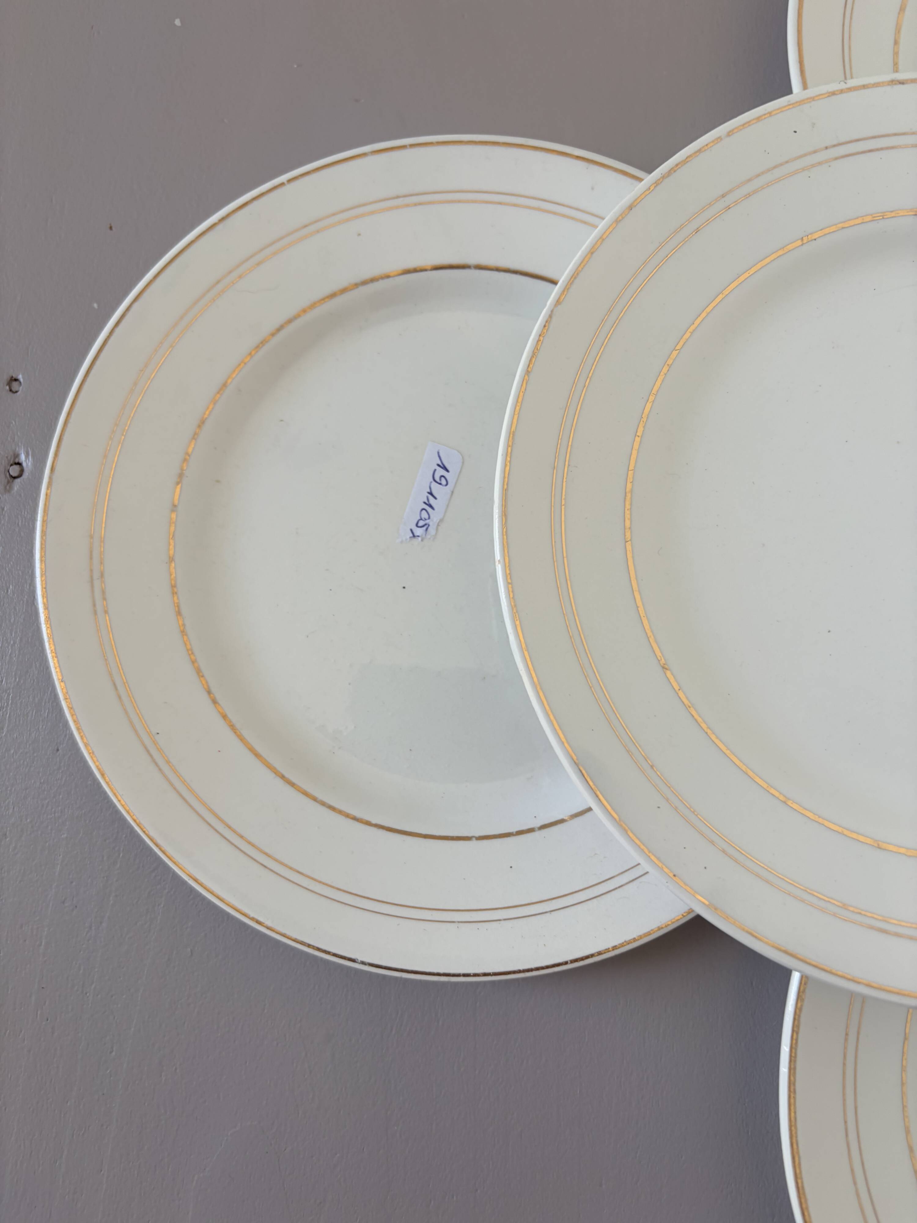 4 dessert plates in porcelain from St Amand 191105