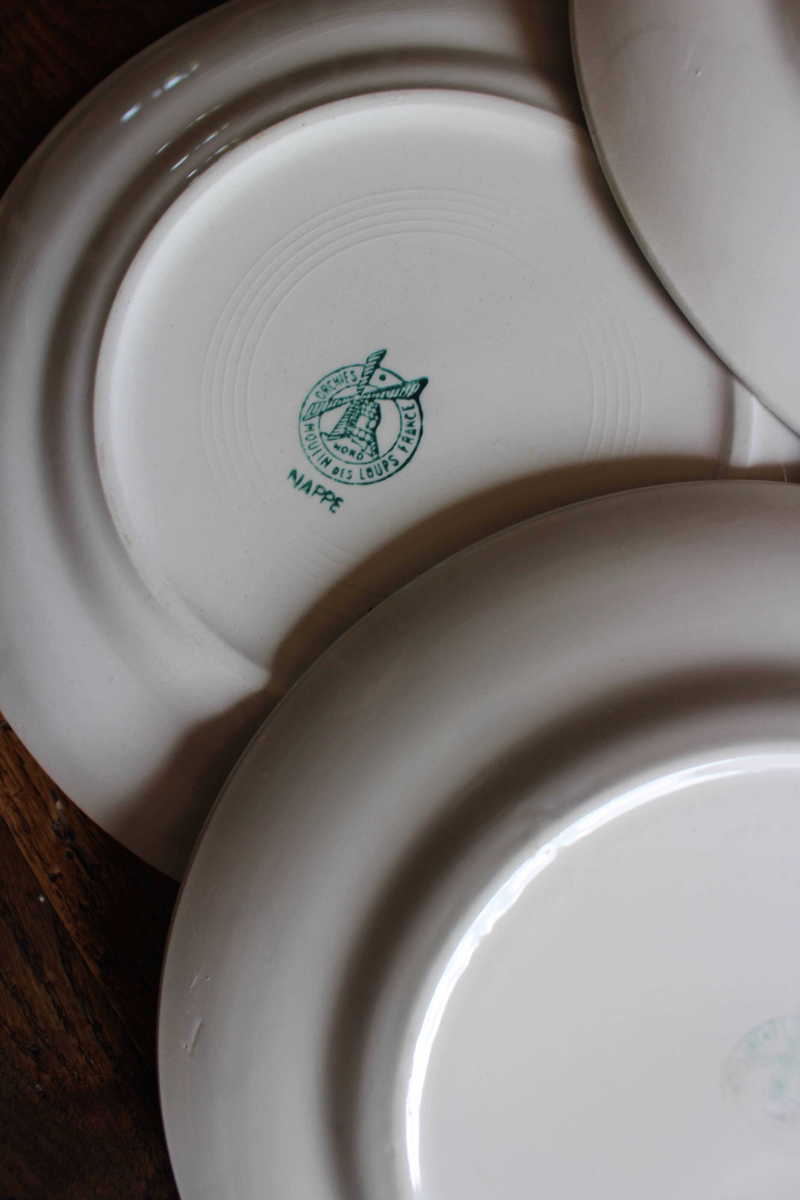 A set of 6 flat plates Nappe Rose Moulin des Loups