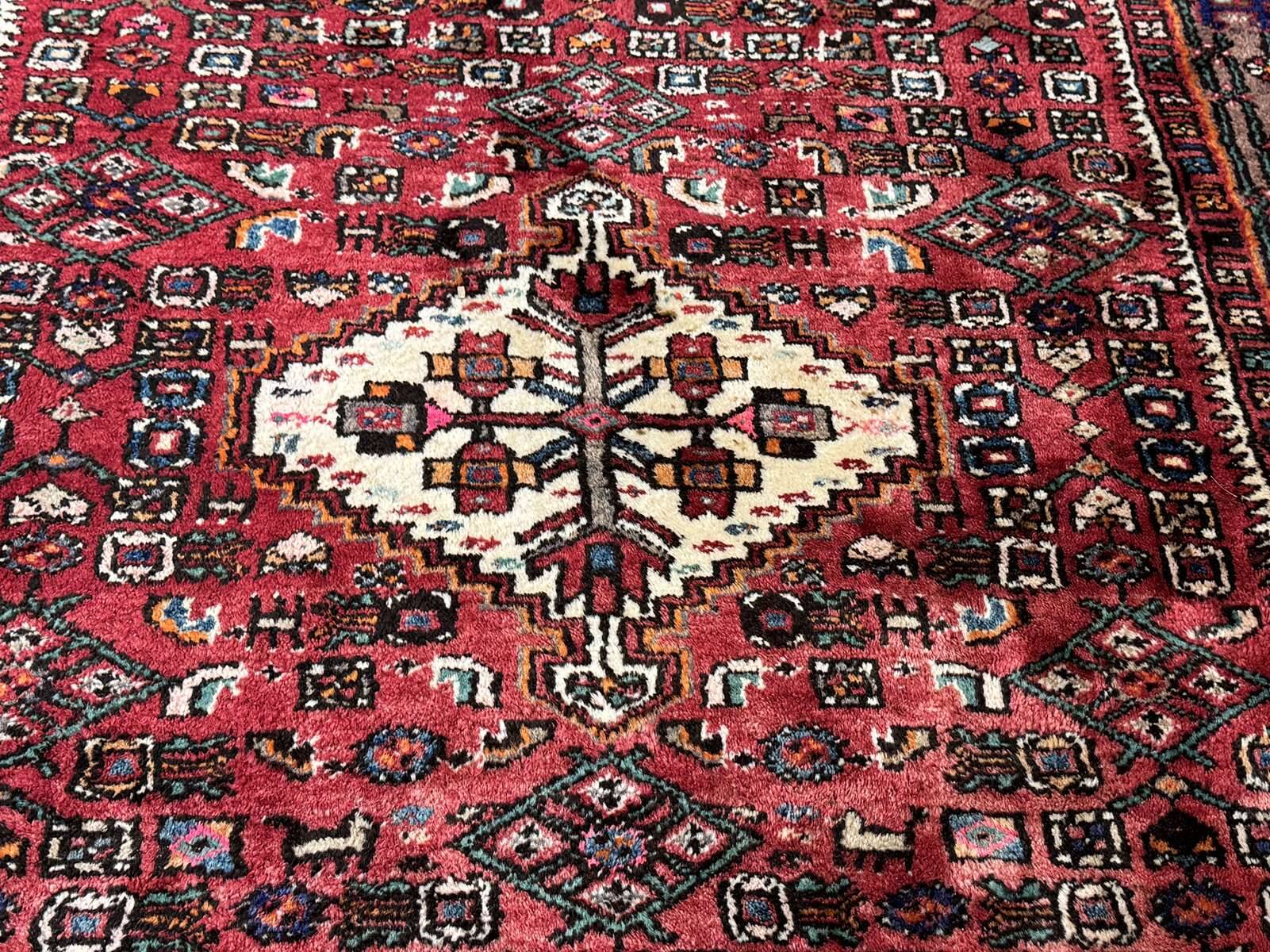 Tapis iranien en laine fait main