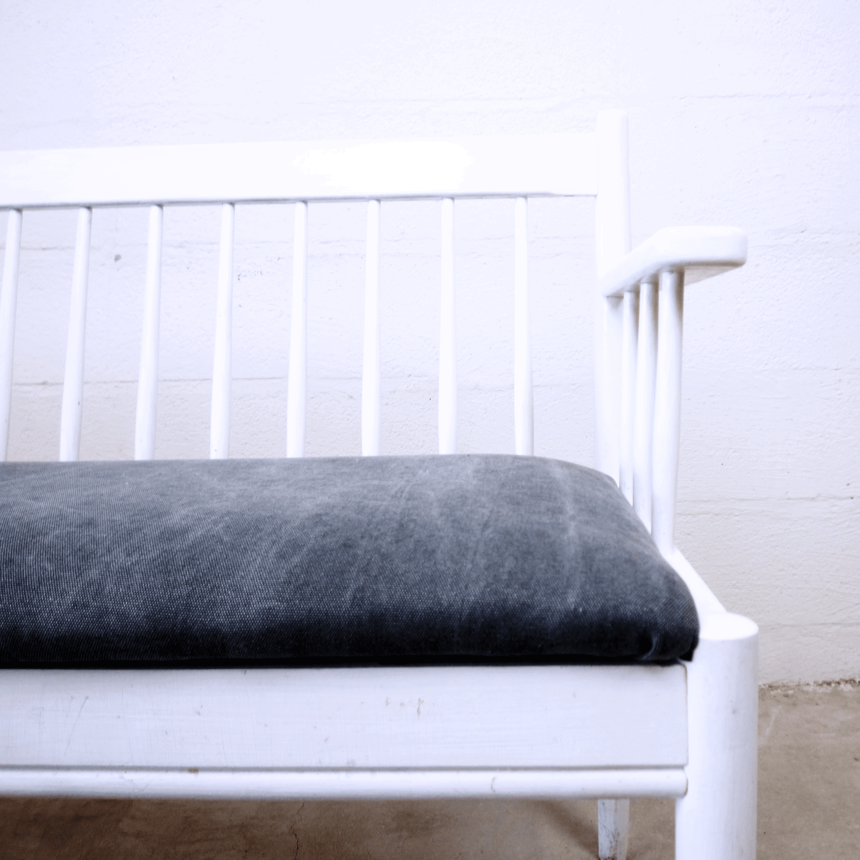 Bench Pinnsoffa, Hagafors stolfabrik, Nässjö