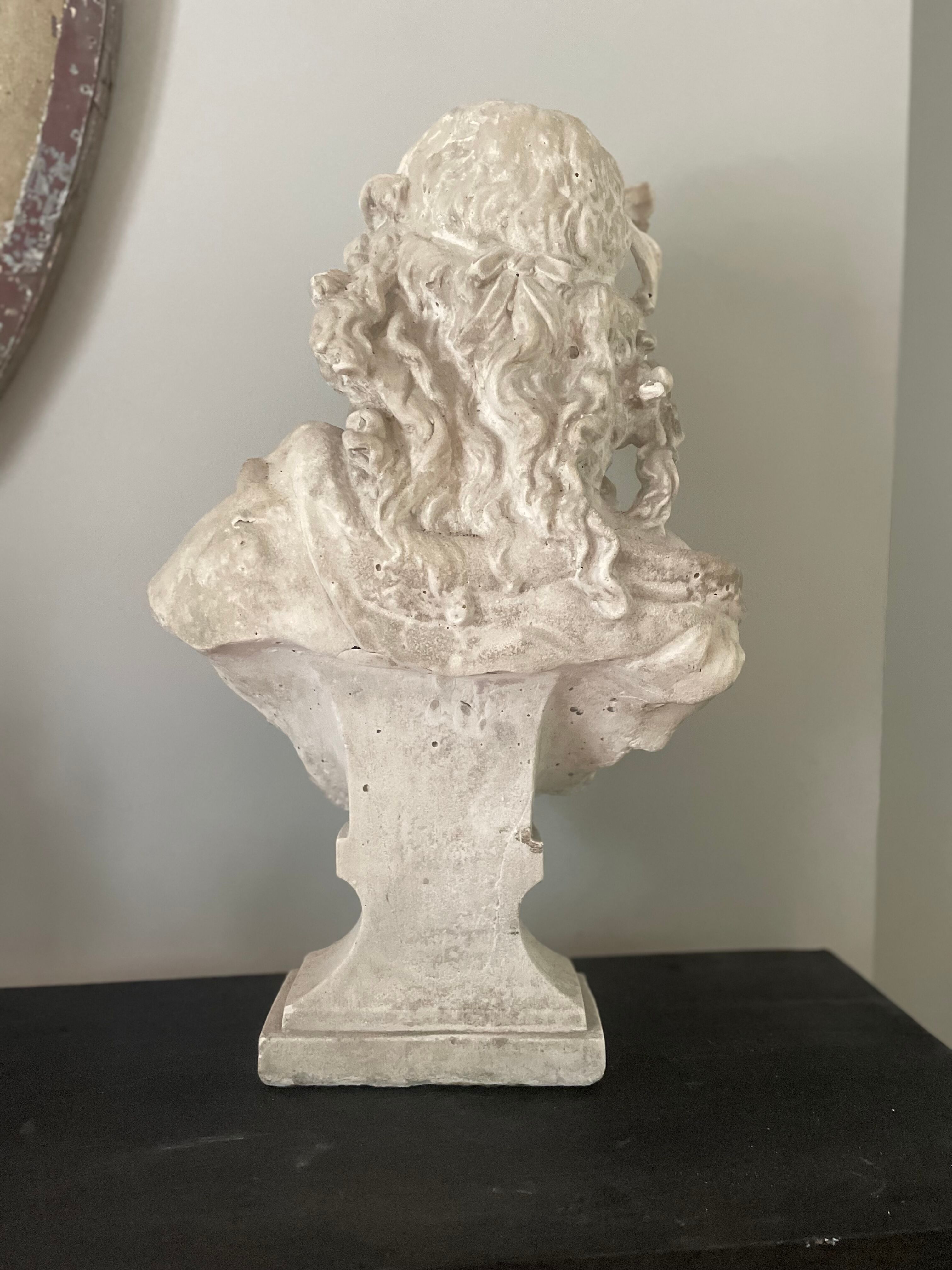 Bust of a woman H 68