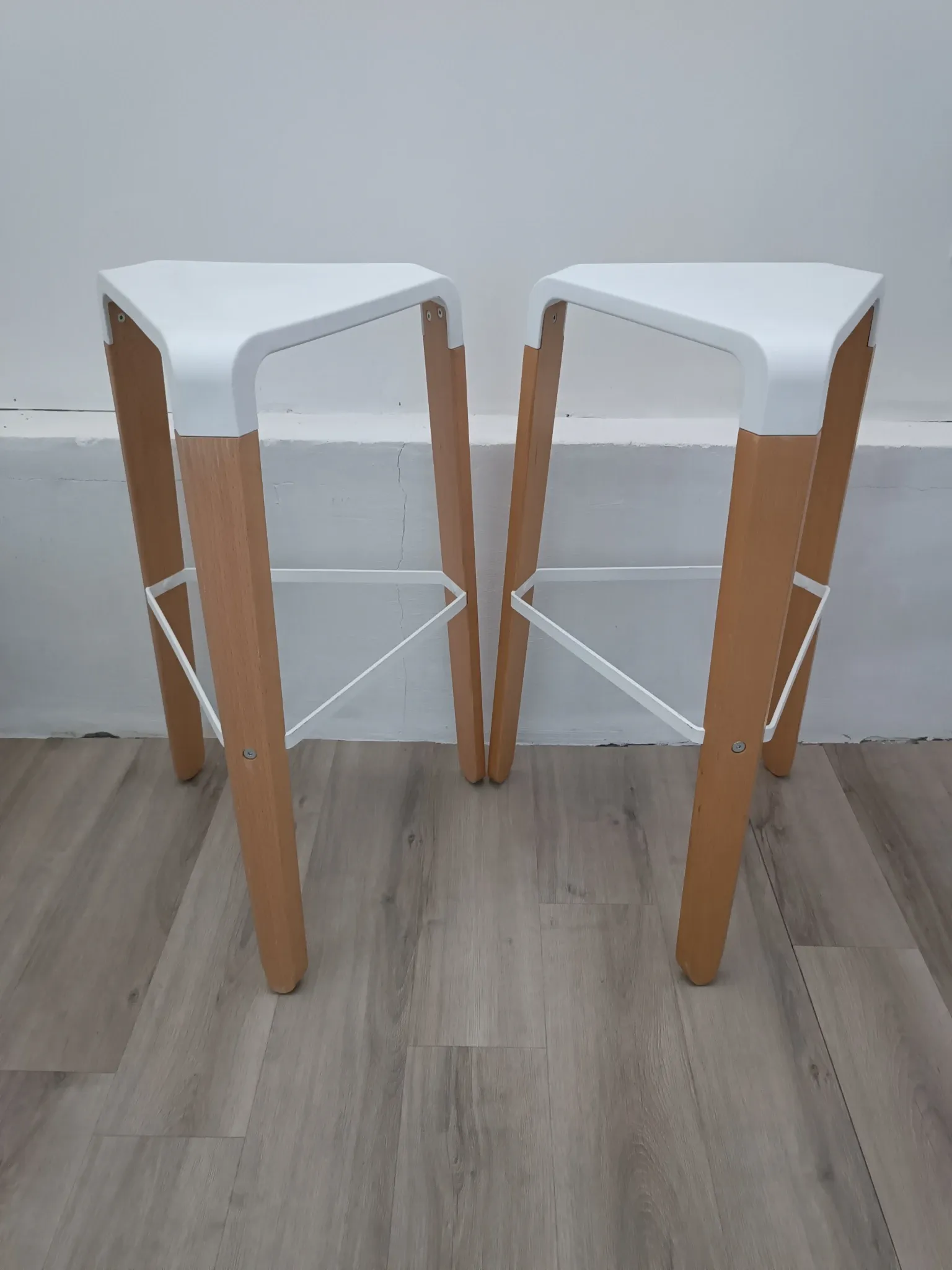 Picapau stools by Orlandini & Radice for Infiniti